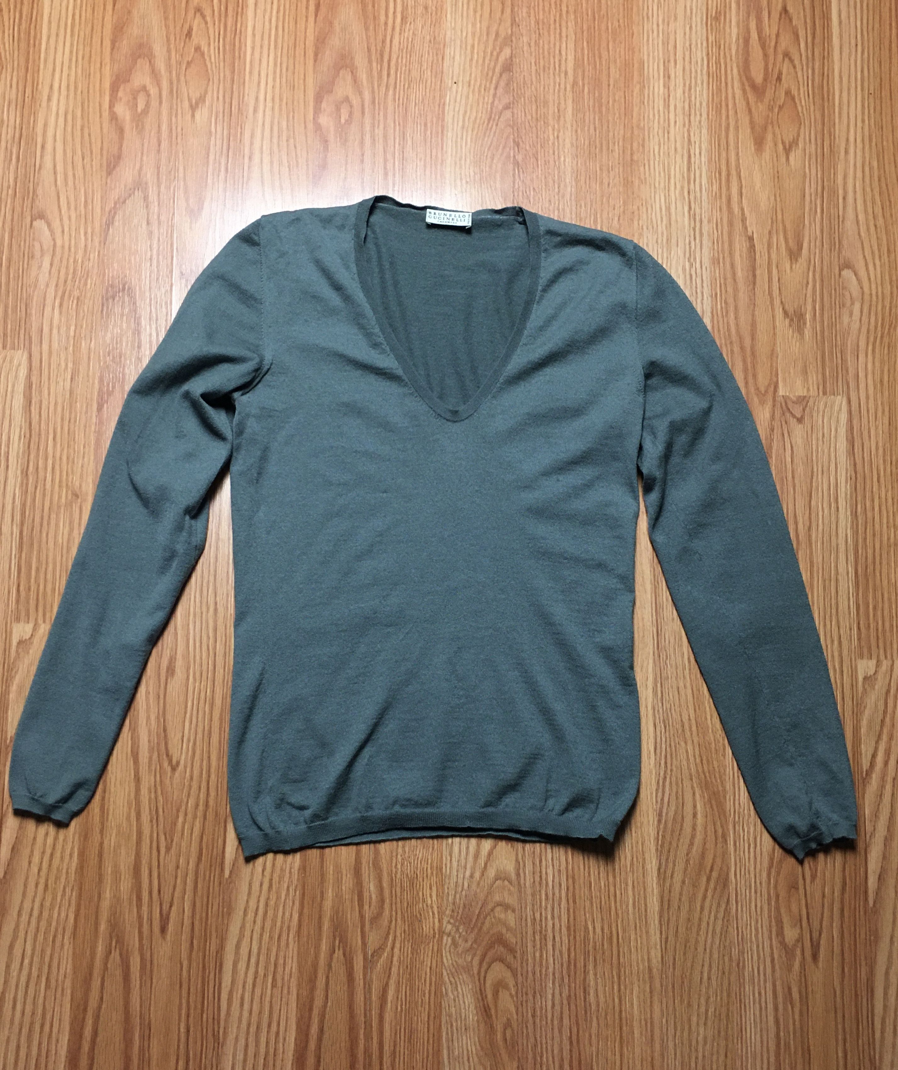 Brunello Cucinelli Brunello Cucinelli Cashmere V-Neck Sweater EU M/ US L Size L / US 10 / IT 46 - 7 Thumbnail
