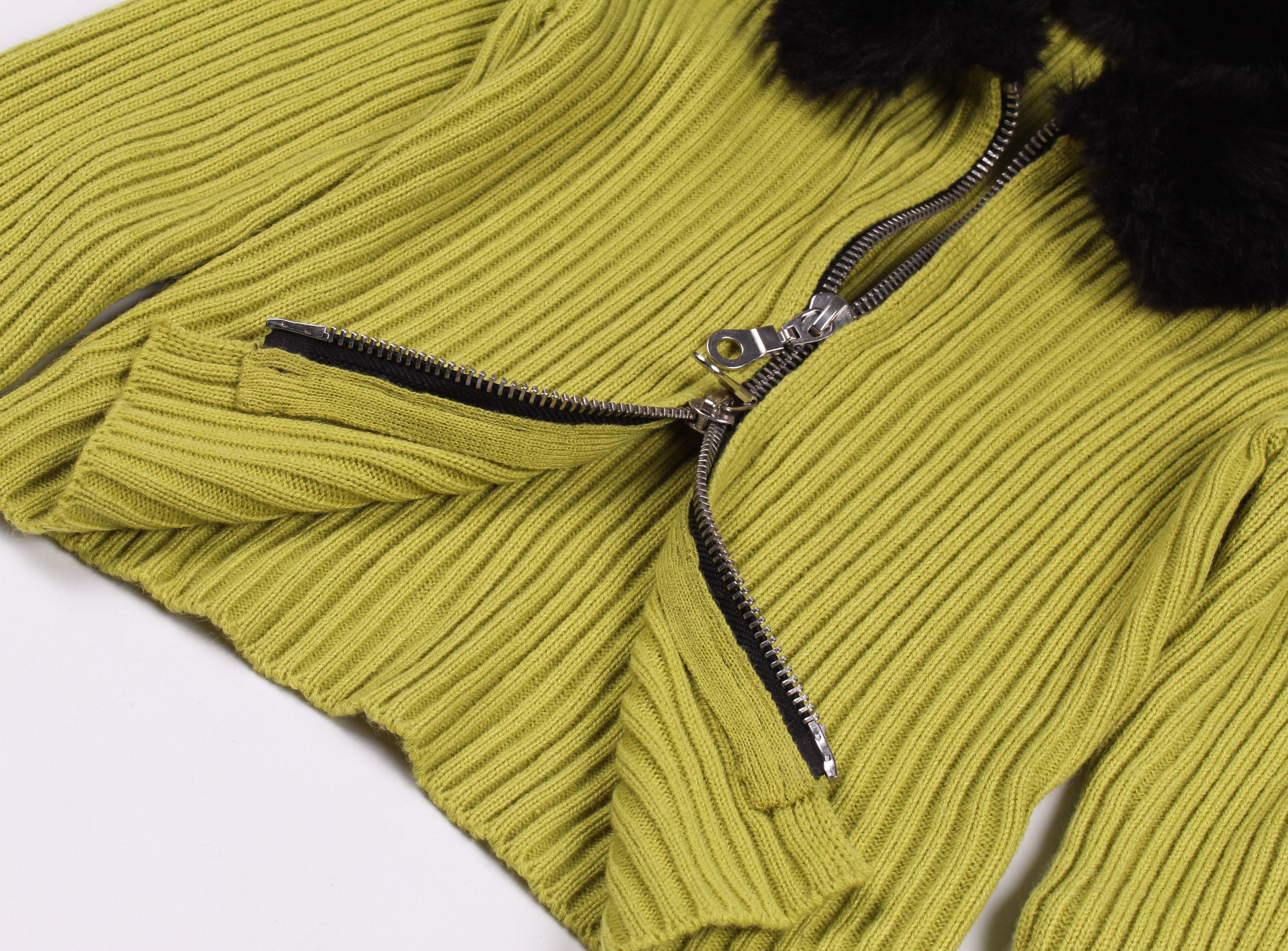 Vintage Vintage Y2K Rib Knit Cropped Faux Fur Cardigan Jumper Size S / US 4 / IT 40 - 7 Thumbnail