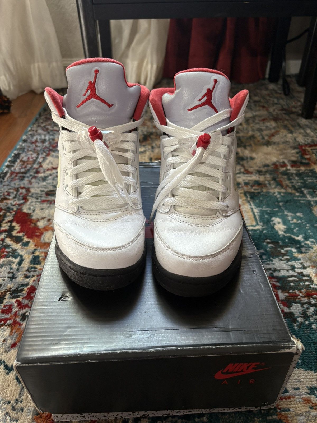 Jordan Brand True white/ fire red-black Air Jordan 5 Retro (GS) Size US 6 / EU 39 - 1 Thumbnail