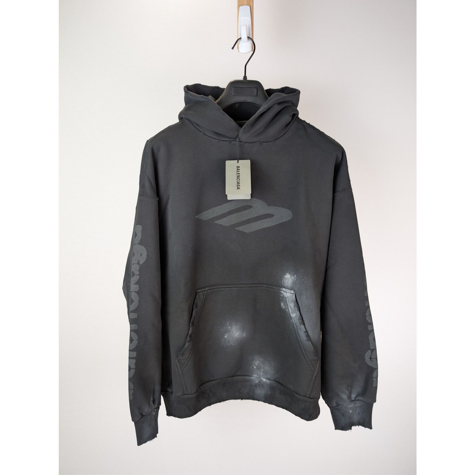 Balenciaga o1rshd1 3B Stencil Molleton Medium Fit Hoodie in Faded Black Size US M / EU 48-50 / 2 - 2 Thumbnail