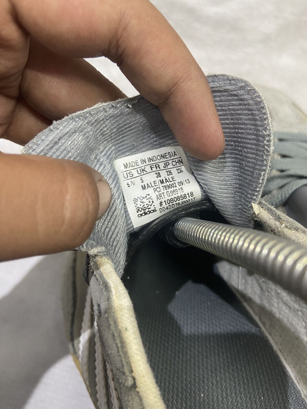 Adidas Adidas rare Samba OG 'Grey Bliss Orange Size US 5.5 / EU 38 - 8 Thumbnail