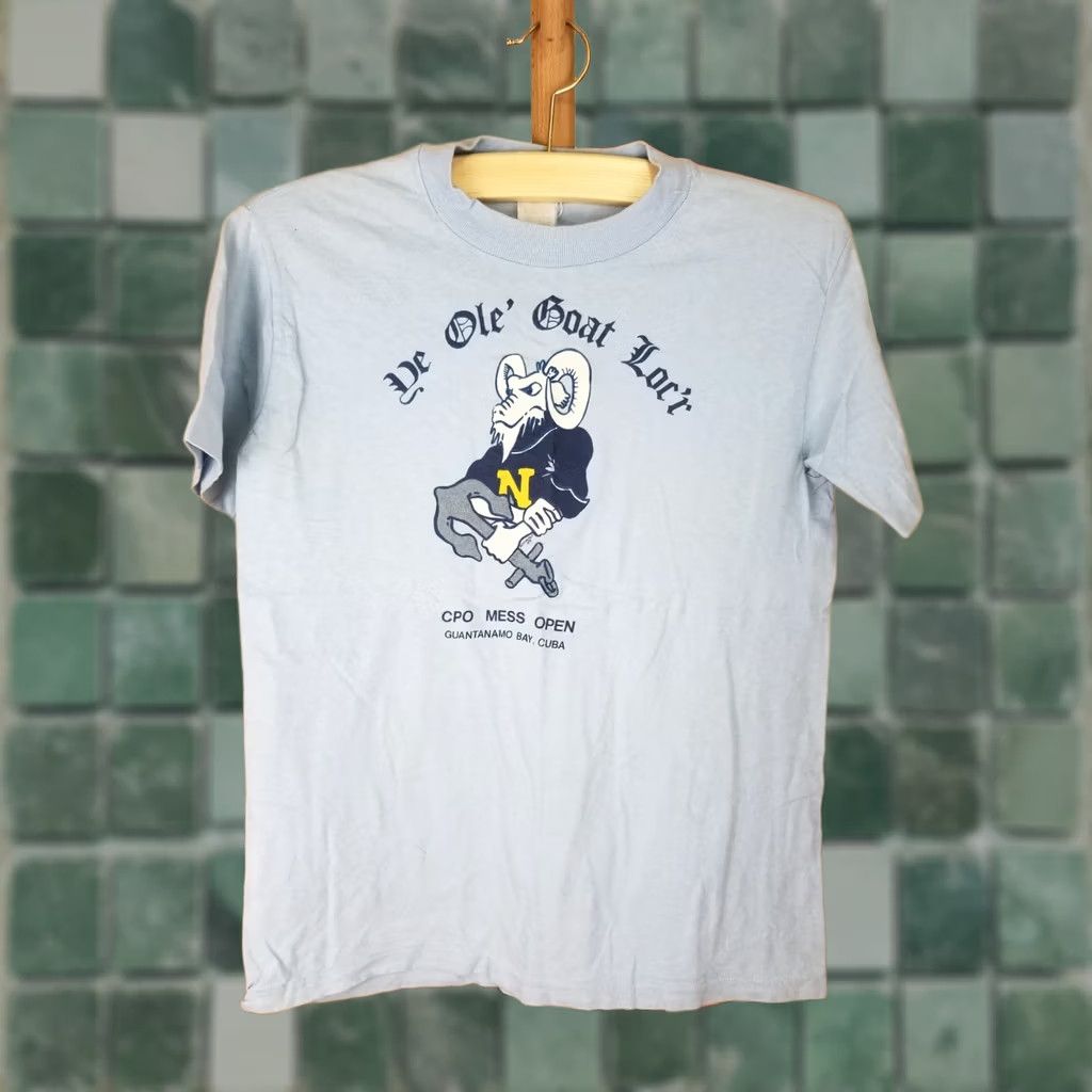 Ron Jon Surf Shop VINTAGE 80' US NAVY GUANTANAMO BAY CUBA T-SHIRT M COP GOAT LOCKER SINGLE STITCH Size US L / EU 52-54 / 3 - 1 Thumbnail