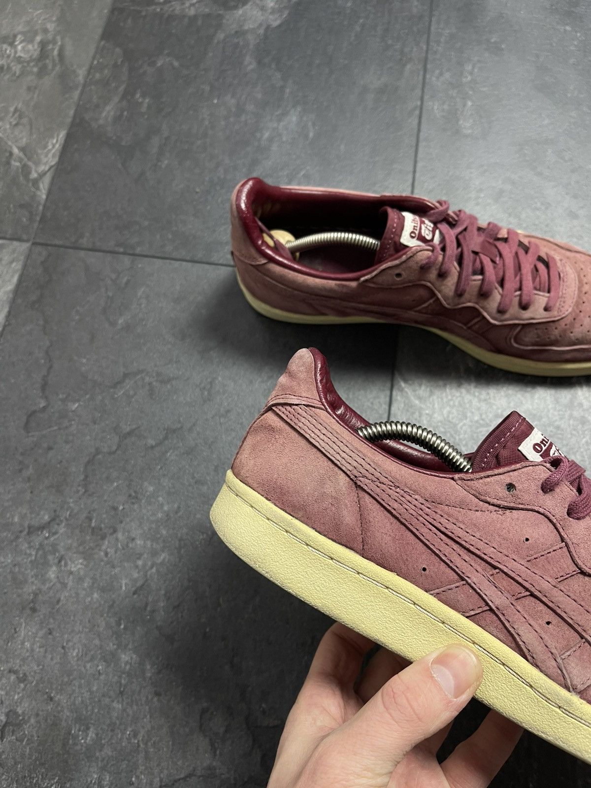 Asics Vintage low top asics onitsuka tiger sneakers Size US 7 / EU 40 - 2 Thumbnail