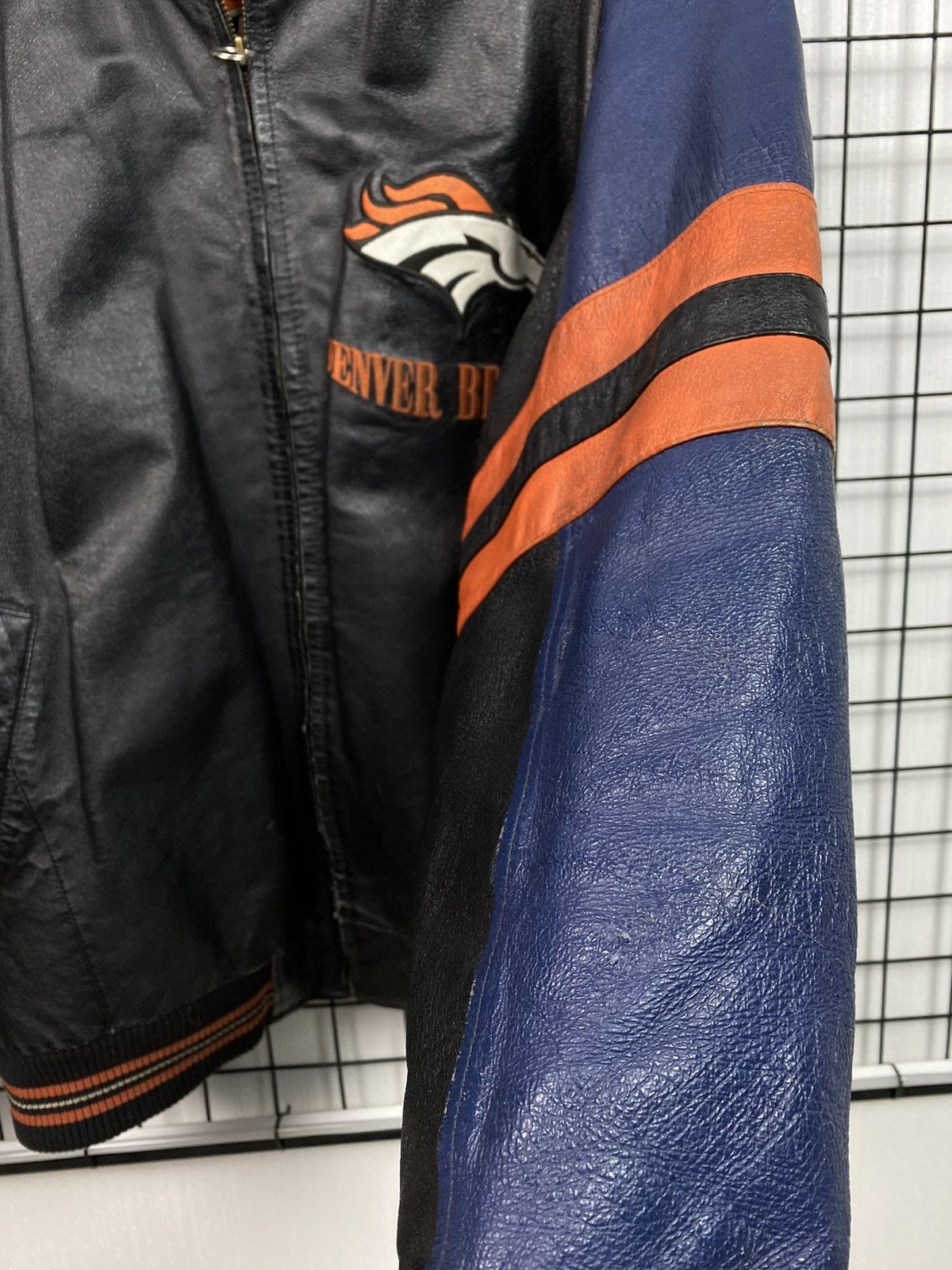 Other Vintage Denver Broncos NFL Leather Bomber Jacket Varsity XL Size US XL / EU 56 / 4 - 13 Thumbnail