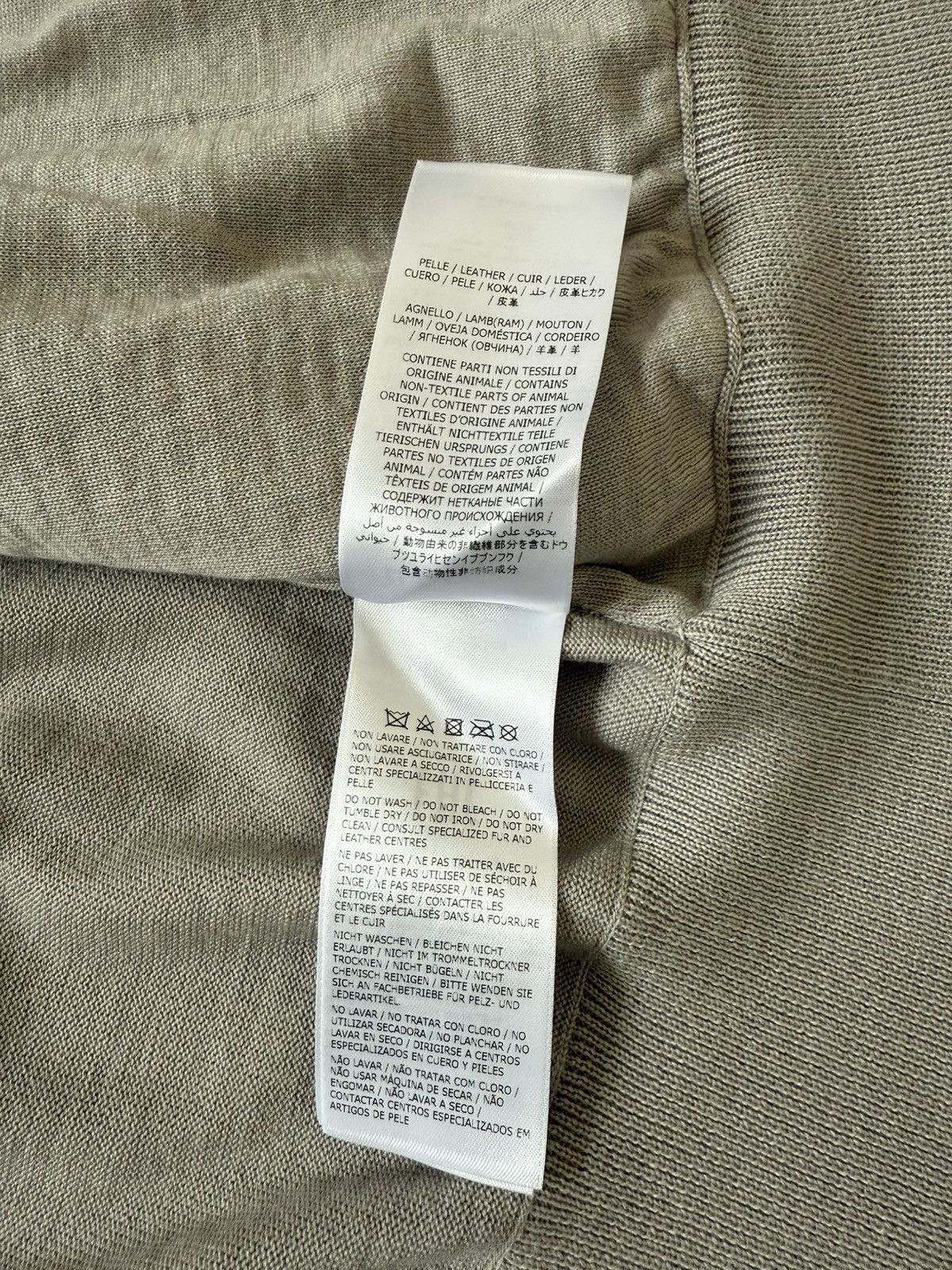 Salvatore Ferragamo Salvatore Ferragamo suede sweater Size US L / EU 52-54 / 3 - 6 Thumbnail