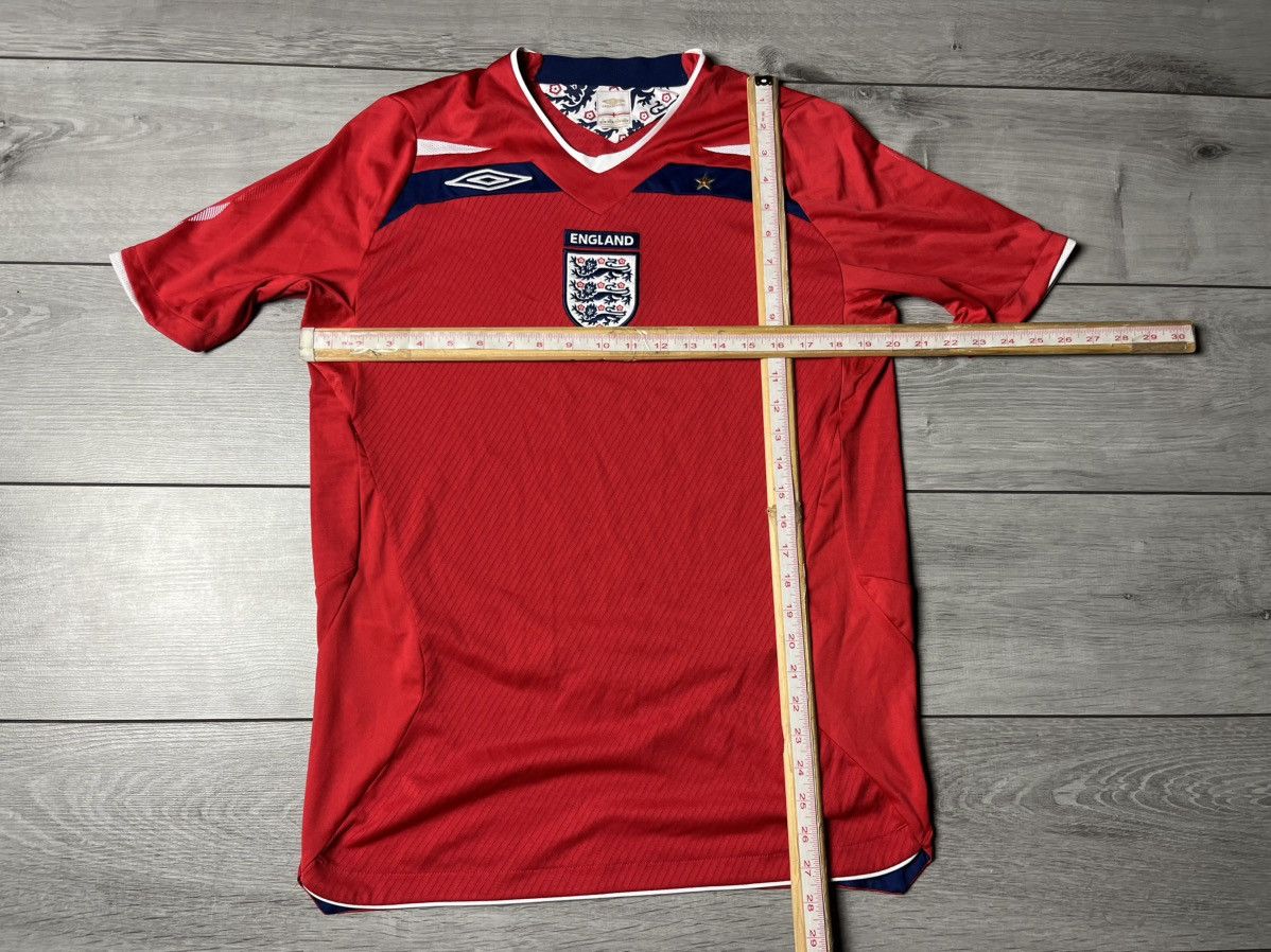 Umbro England 2008/2010 Away Football Shirt Jersey Umbro Size M Size US M / EU 48-50 / 2 - 5 Thumbnail