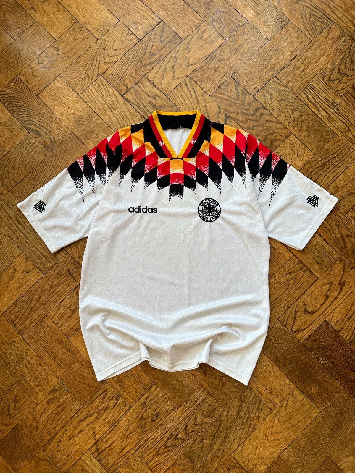 Vintage ADIDAS GERMANY 1994 1996 HOME FOOTBALL SHIRT SOCCER JERSEY Size US L / EU 52-54 / 3 - 1 Thumbnail