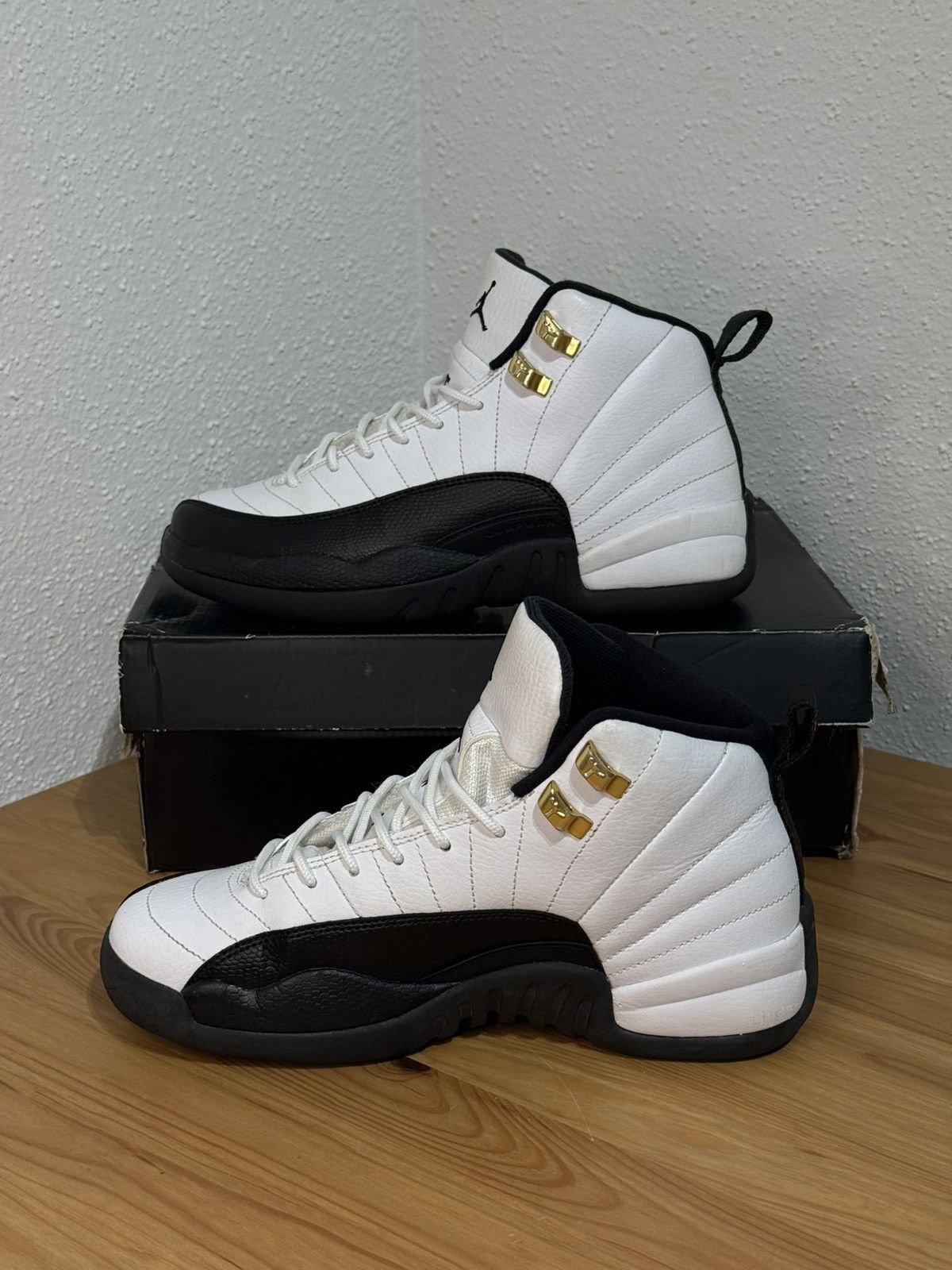 Jordan Brand × Nike Nike Air Jordan 12 Retro Taxi (2013) Size US 8 / IT 38 - 4 Thumbnail