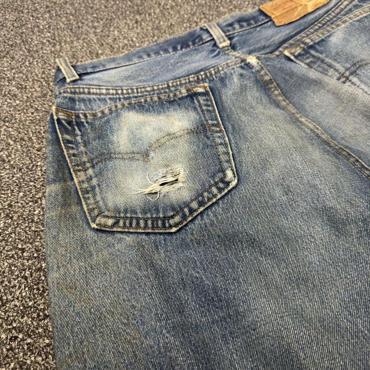 Levi's Vintage Clothing Vintage Distressed USA Levis 501 Classic Straight Denim W35 Size US 35 - 11 Thumbnail
