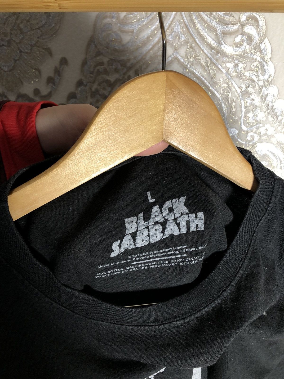 Band Tees VINTAGE BLACK SABBATH WORLD TOUR ROCK T-SHIRT METAL Y2K 90s Size US L / EU 52-54 / 3 - 3 Thumbnail