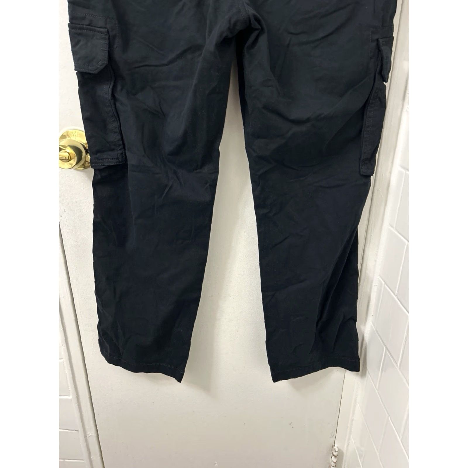 Vintage Goodfellow & Co Cargo Pants Mens 33x30 Black Relaxed Fit Tapered Leg YKK NWT Pants Size US 33 - 3 Thumbnail