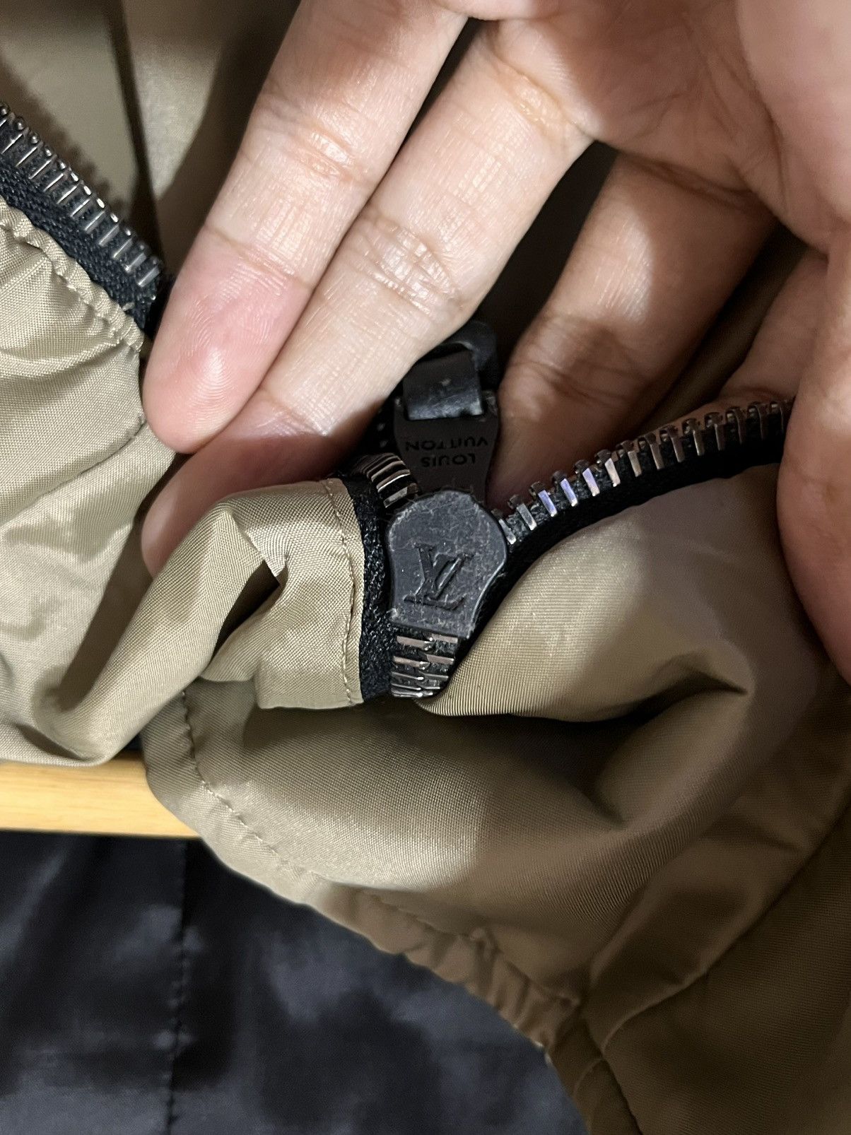 Louis Vuitton Louis Vuitton - Assymetrical Zipper - Technical Jacket Size US M / EU 48-50 / 2 - 22 Thumbnail