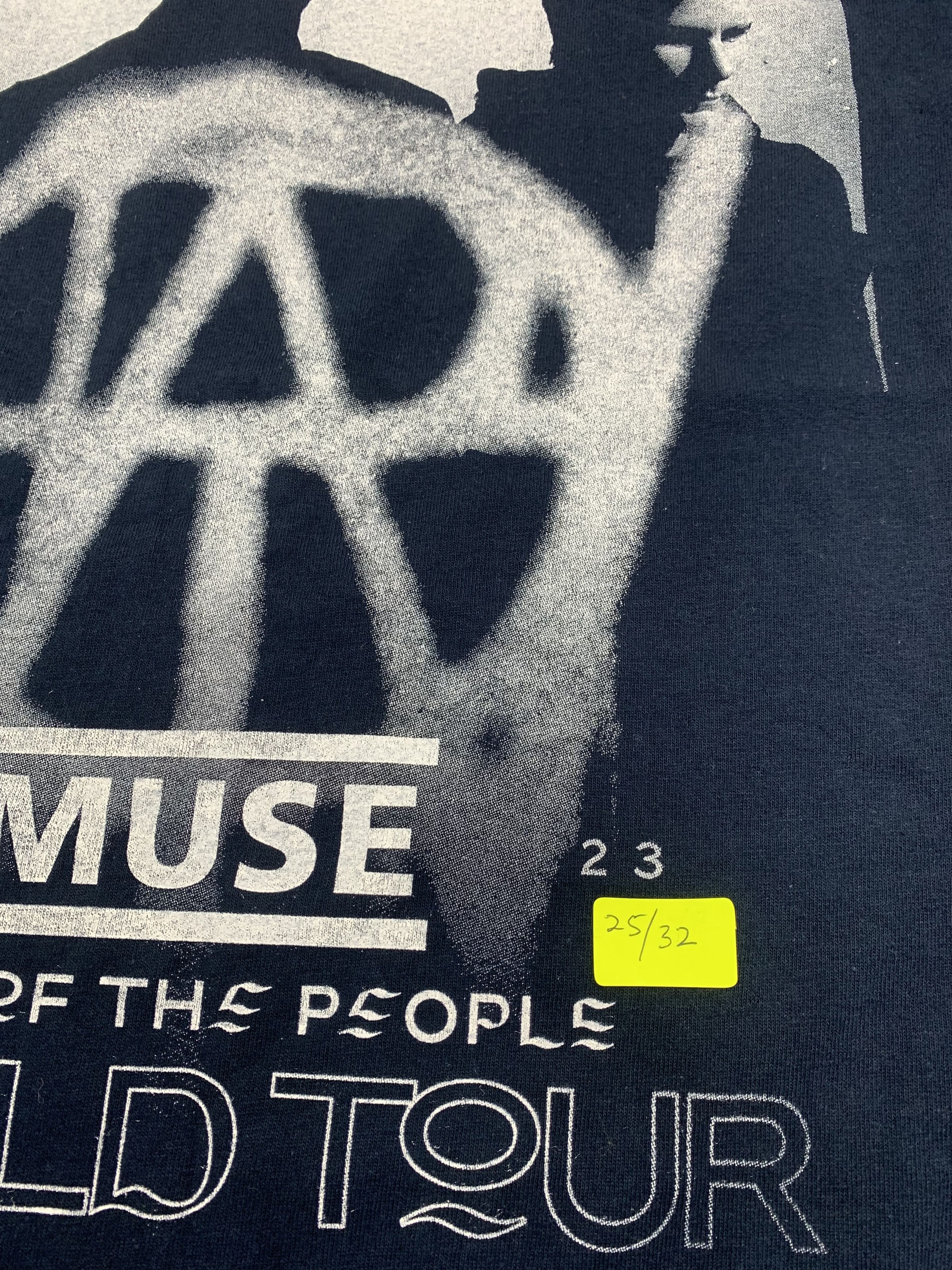 Band Tees MUSE BAND TOUR SHIRT RADIOHEAD NIRVANA OASIS BRITPOP BLUR Size US XXL / EU 58 / 5 - 4 Thumbnail