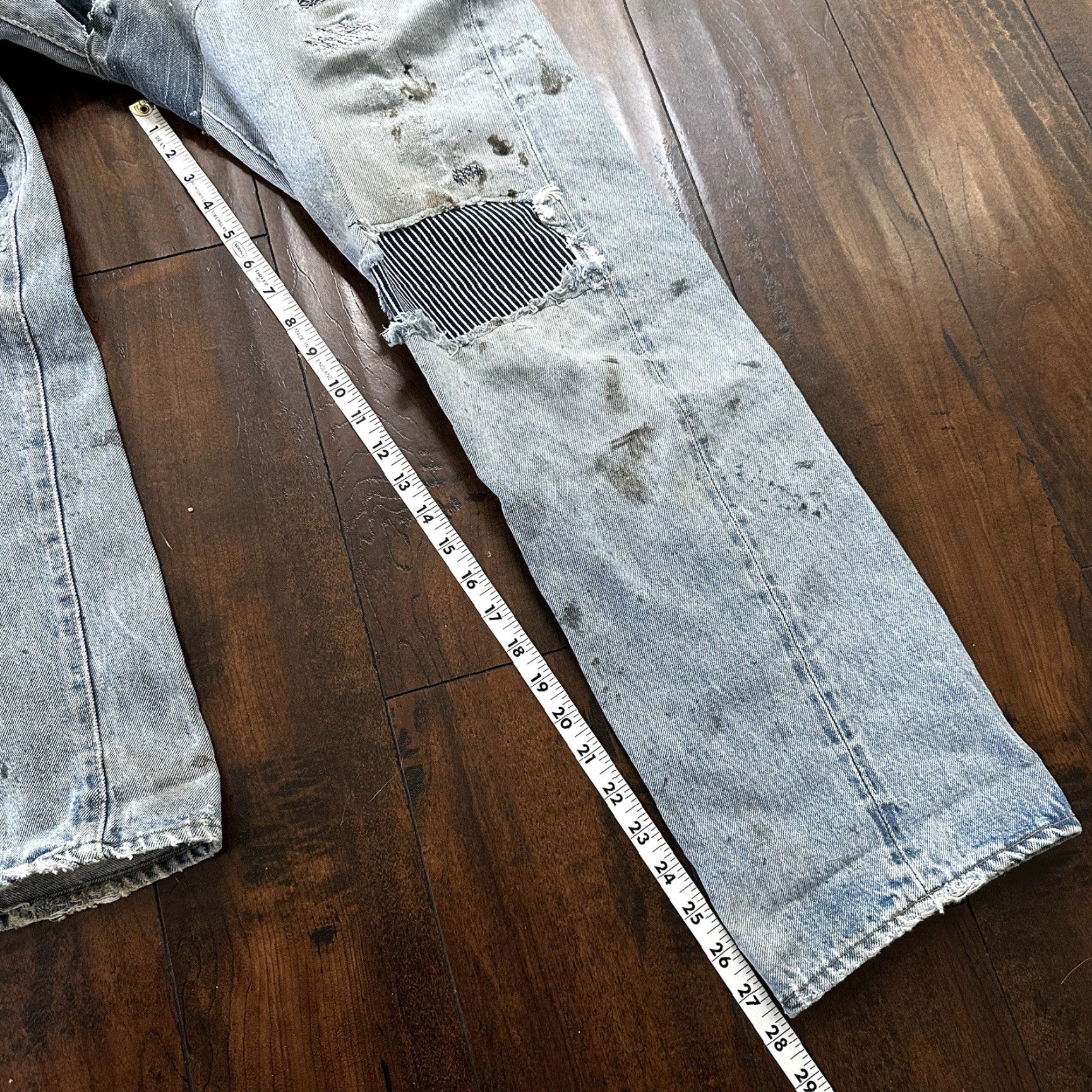 Levi's VINTAGE Levi's Jeans 501 Men's Regular Fit Straight 80s USA Light Wash Denim 28 Inseam Size US 30 / EU 46 - 3 Thumbnail