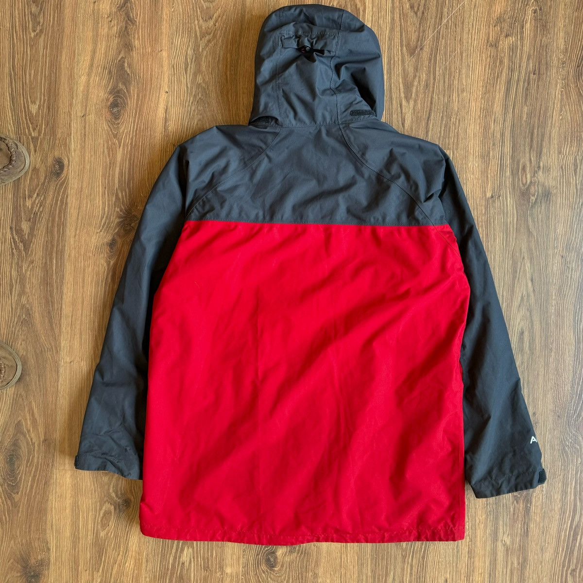 Berghaus Berghaus AQ2 Membrane Jacket Men’s Sz XL Black/Red Waterproof Size US XL / EU 56 / 4 - 5 Thumbnail