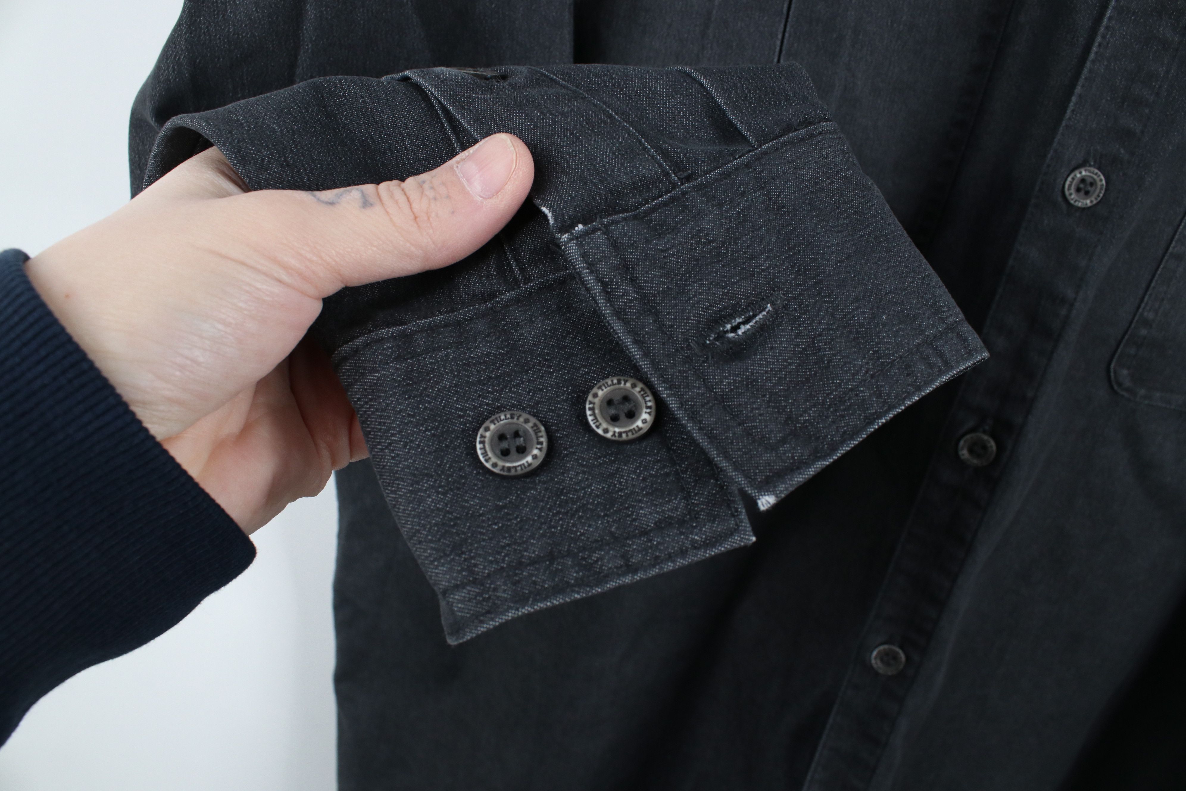 Tilley × Vintage Vintage Tilley Endurables Stretch Safari Denim Button Shirt Size US L / EU 52-54 / 3 - 5 Thumbnail