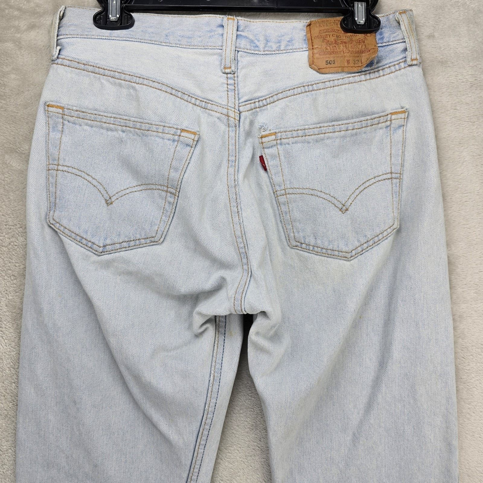 Levi's Vintage Levis 501 Jeans 32x30 (Fits 30x28) USA 90s *FLAWS* Size US 30 / EU 46 - 12 Thumbnail
