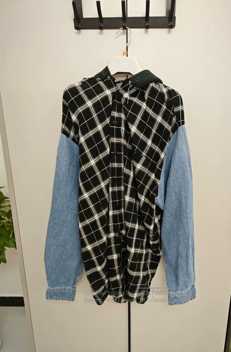 Balenciaga Balenciaga Denim Patchwork Hooded Shirt Size XS / US 0-2 / IT 36-38 - 1 Thumbnail