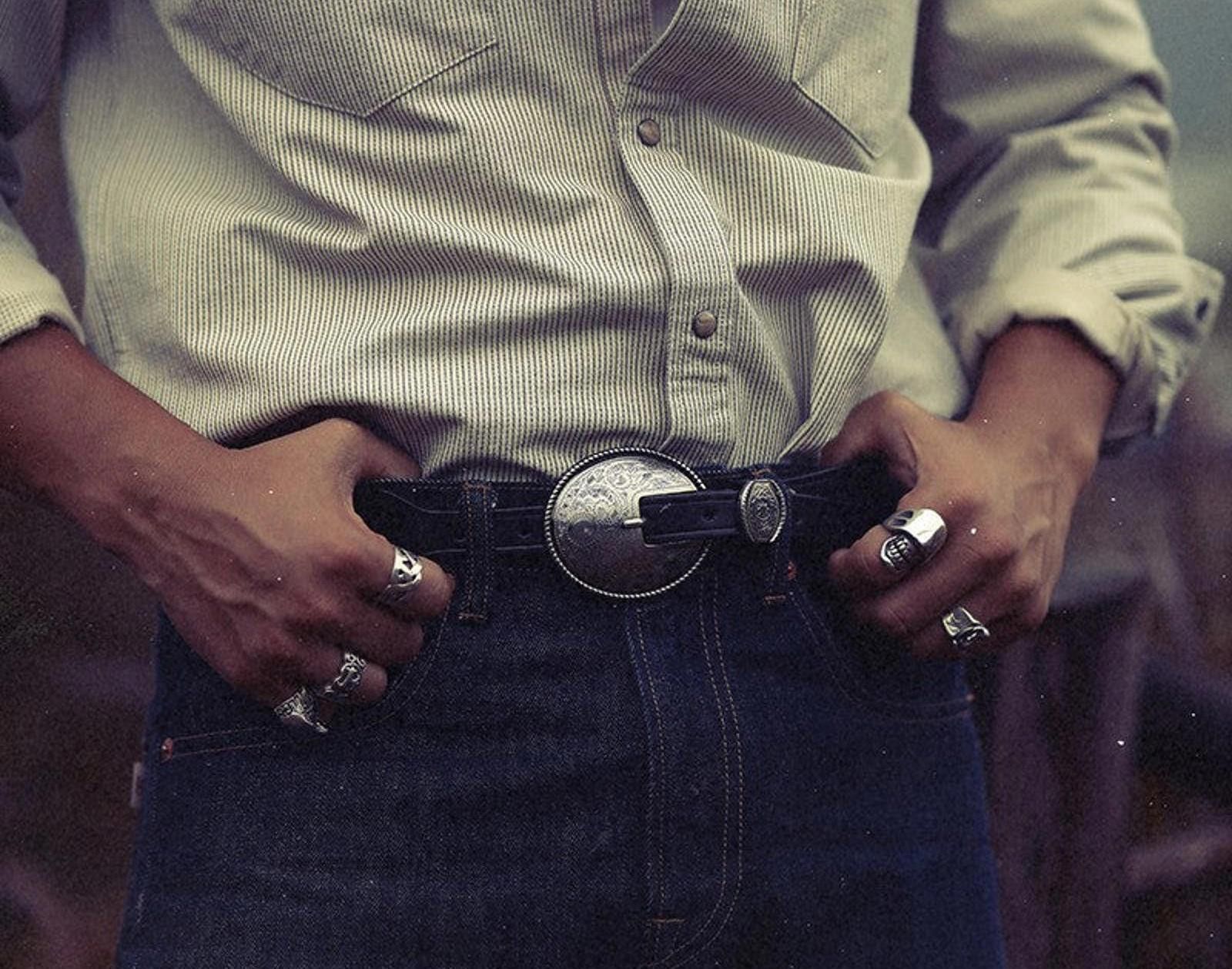 Leather × Vintage Western Veg-Tan Cowhide Belt – Tang Buckle, Italian Leather Size ONE SIZE - 1 Thumbnail