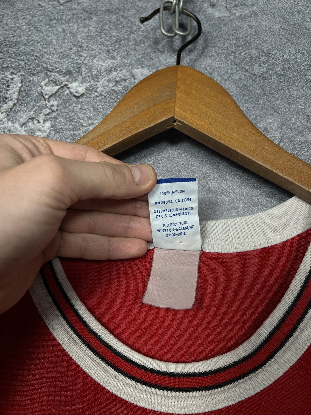 Champion Vintage Champion Chicago Bulls #33 Pippen Jersey Tank Top Size US M / EU 48-50 / 2 - 8 Thumbnail