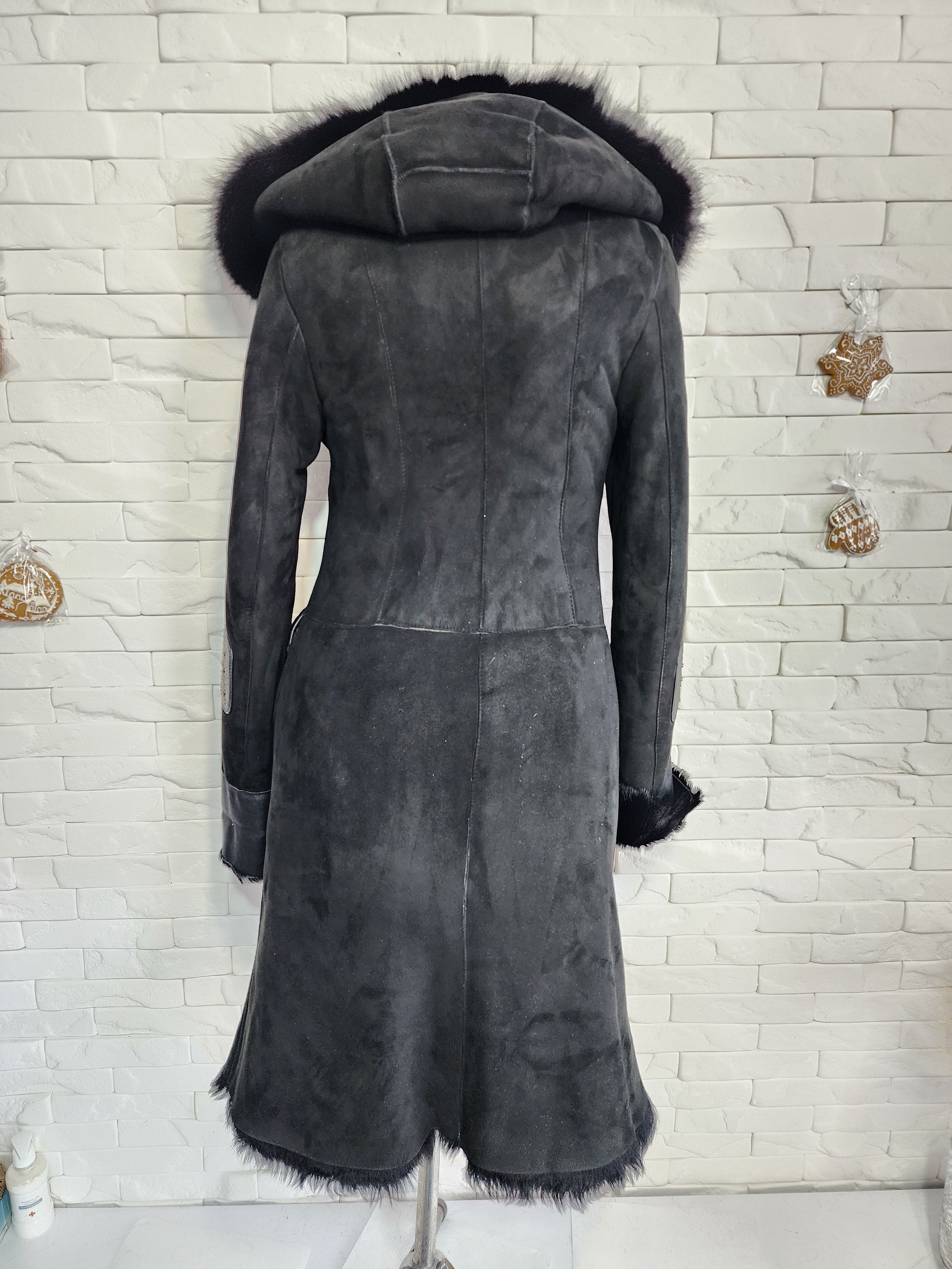 Furla Black Goat Fur Coat: Women's Fur Hooded Jacket, Button Front Size M / US 6-8 / IT 42-44 - 4 Thumbnail