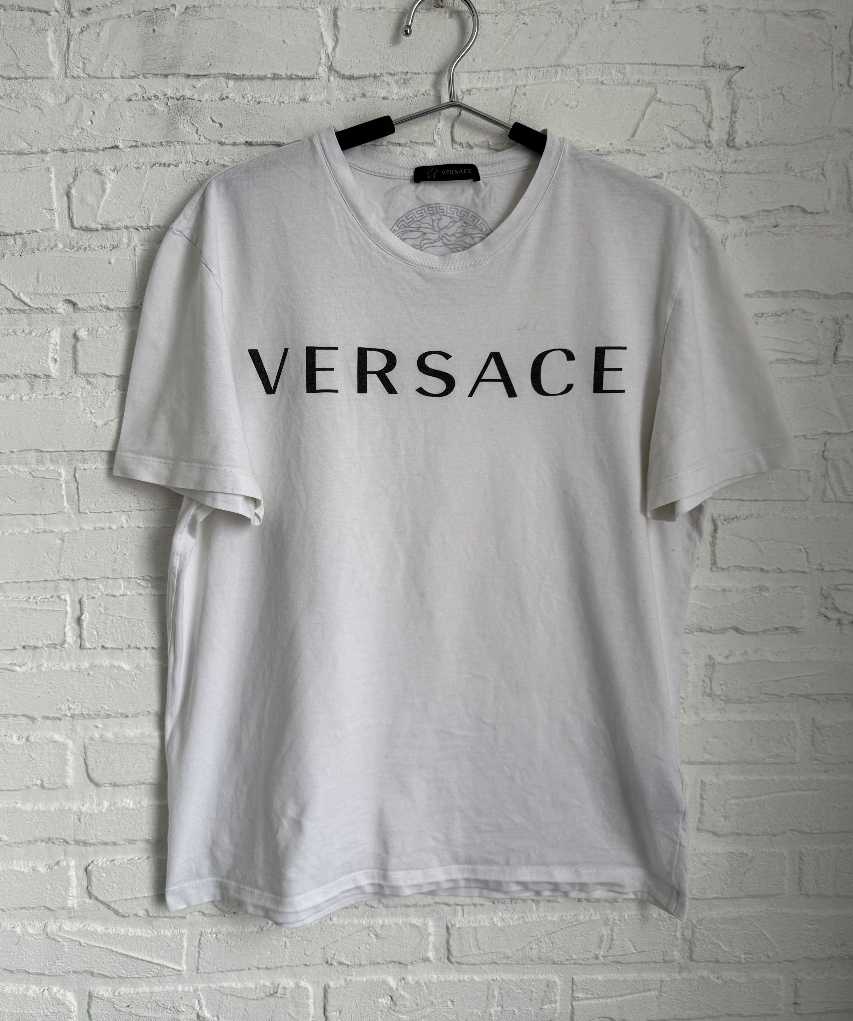 Versace VERSACE Spell out logo t-shirt Size US L / EU 52-54 / 3 - 1 Thumbnail