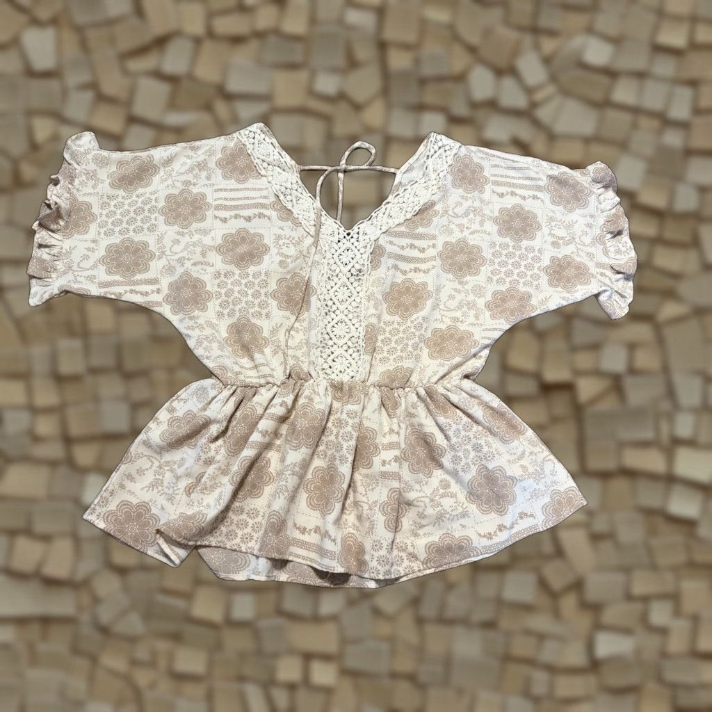 Vintage Daytrip Blouse Women's Size Small Brown White Floral Lace V-Neck Peplum Shirt Womens Small Brown White Floral Lace V-Neck Peplum Daytrip Blouse Size S / US 4 / IT 40 - 1 Thumbnail