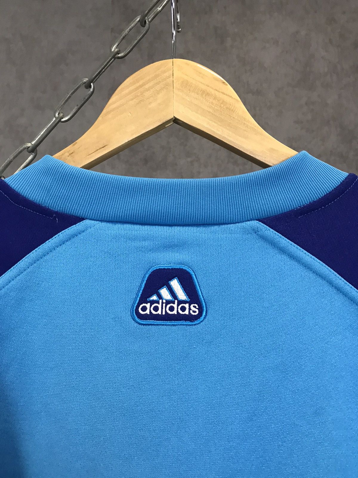 Adidas Adidas vintage big center logo sweatshirt Size US XL / EU 56 / 4 - 8 Thumbnail
