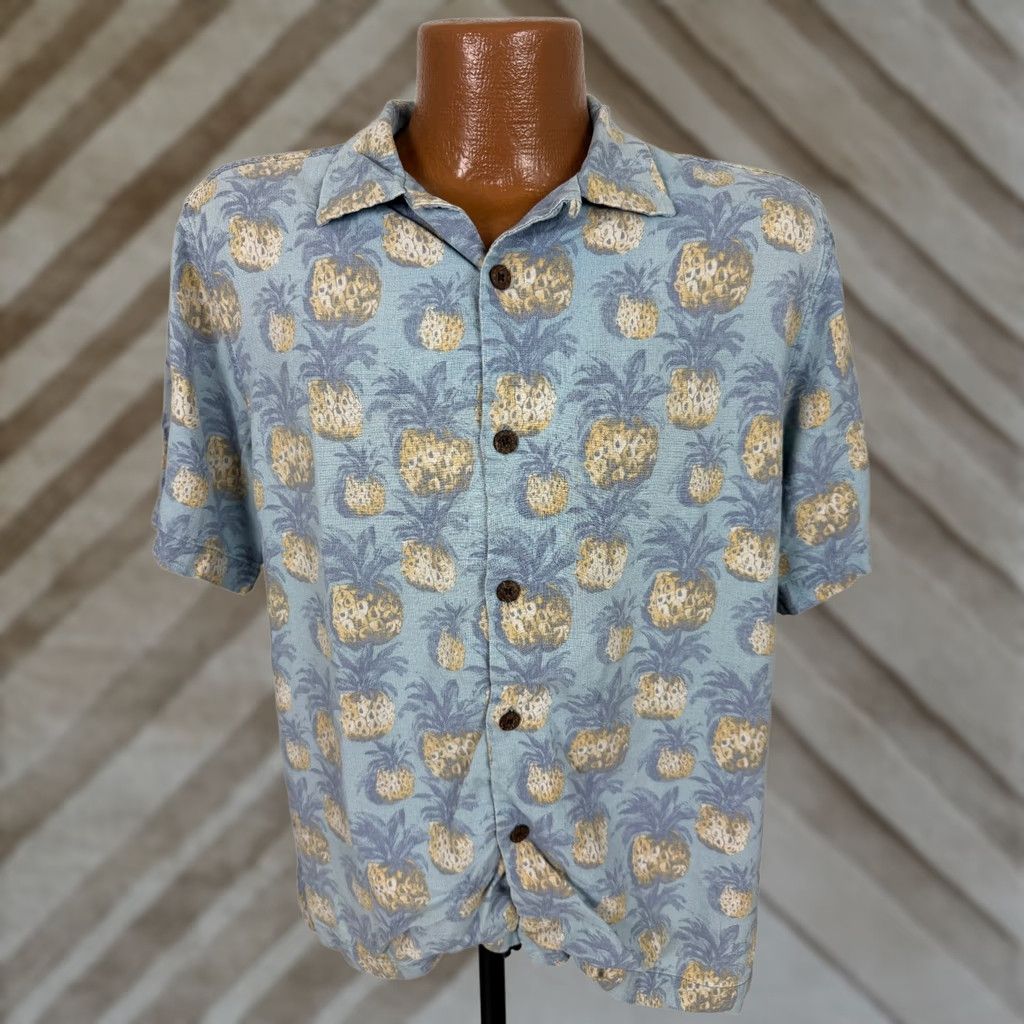 Tommy Bahama Tommy Bahama Shirt Men Medium Silk Hawaiian Camp Pineapple Beach Aloha Luau Blue Shirt Mens Medium Silk Hawaiian Beach Pineapple Size US M / EU 48-50 / 2 - 1 Thumbnail