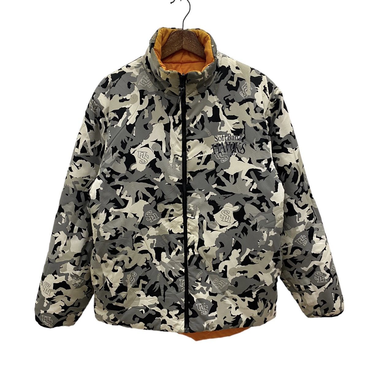 image of Tony Hawk x Vintage Best Offervintage Softbank Hawks Riversible Jacket in Camo, Men's (Size Large)