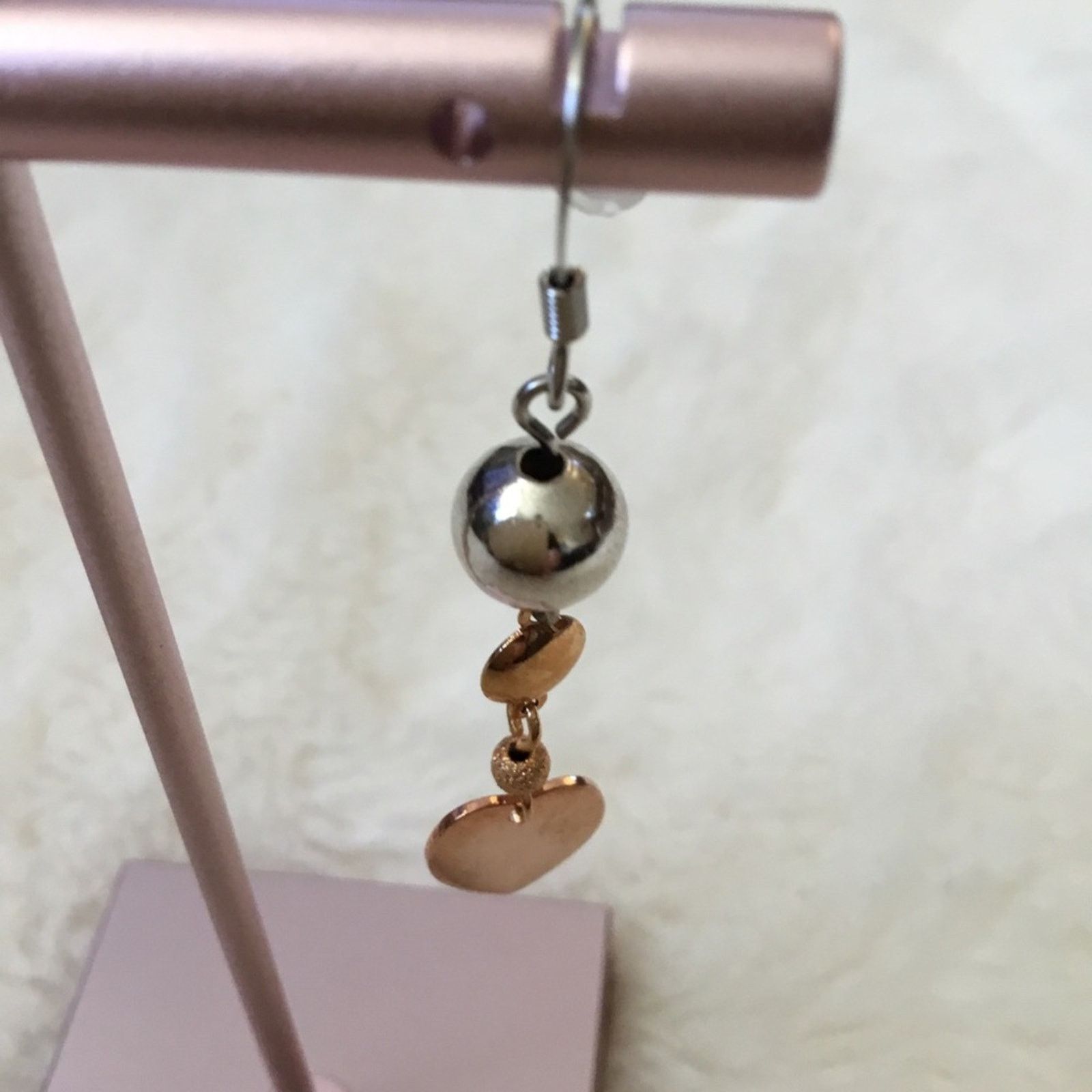 Other Silver & Gold Dangle Heart Earrings Size ONE SIZE - 3 Thumbnail
