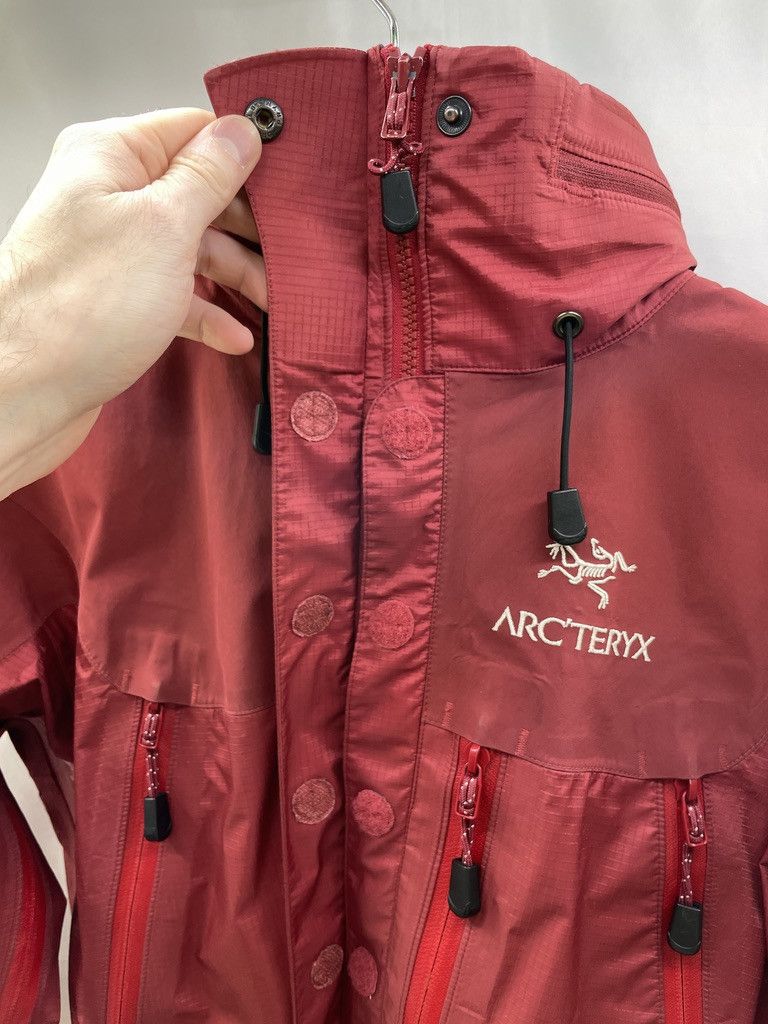 Arc'teryx ARCTERYX Theta AR 2003 Sangria Red Vintage Gore Tex Jacket Size US S / EU 44-46 / 1 - 17 Thumbnail