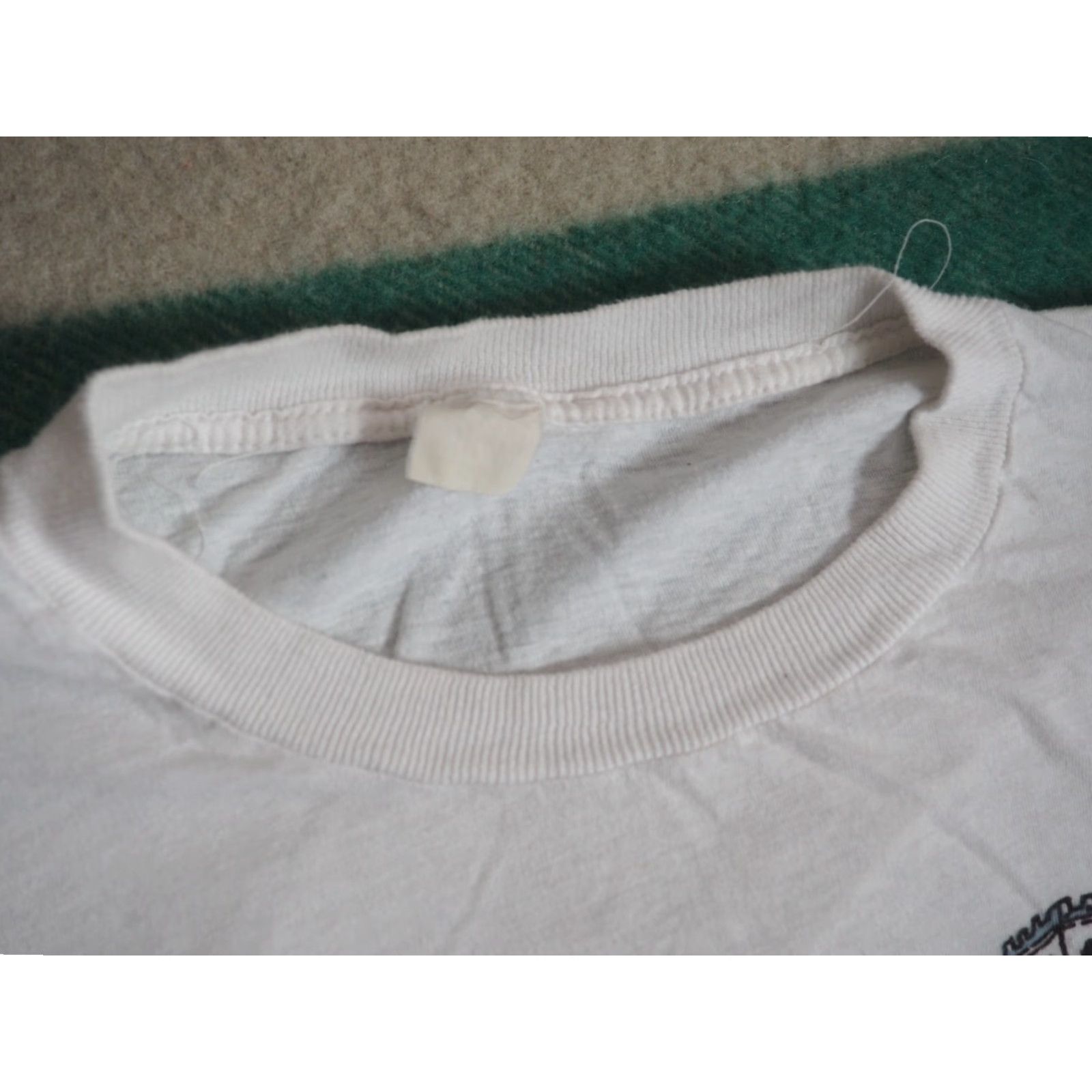 Vintage VTG 80s 90s Great Wall China Travel Asian Art White T-Shirt L Mens Casual Crew Neck Short Sleeve Graphic Print Logo Tee Size US L / EU 52-54 / 3 - 4 Thumbnail