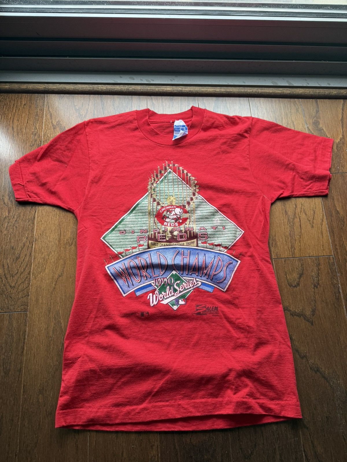 Vintage 1990 Cincinnati Reds World Series Tee FITS XS Size US M / EU 48-50 / 2 - 1 Thumbnail