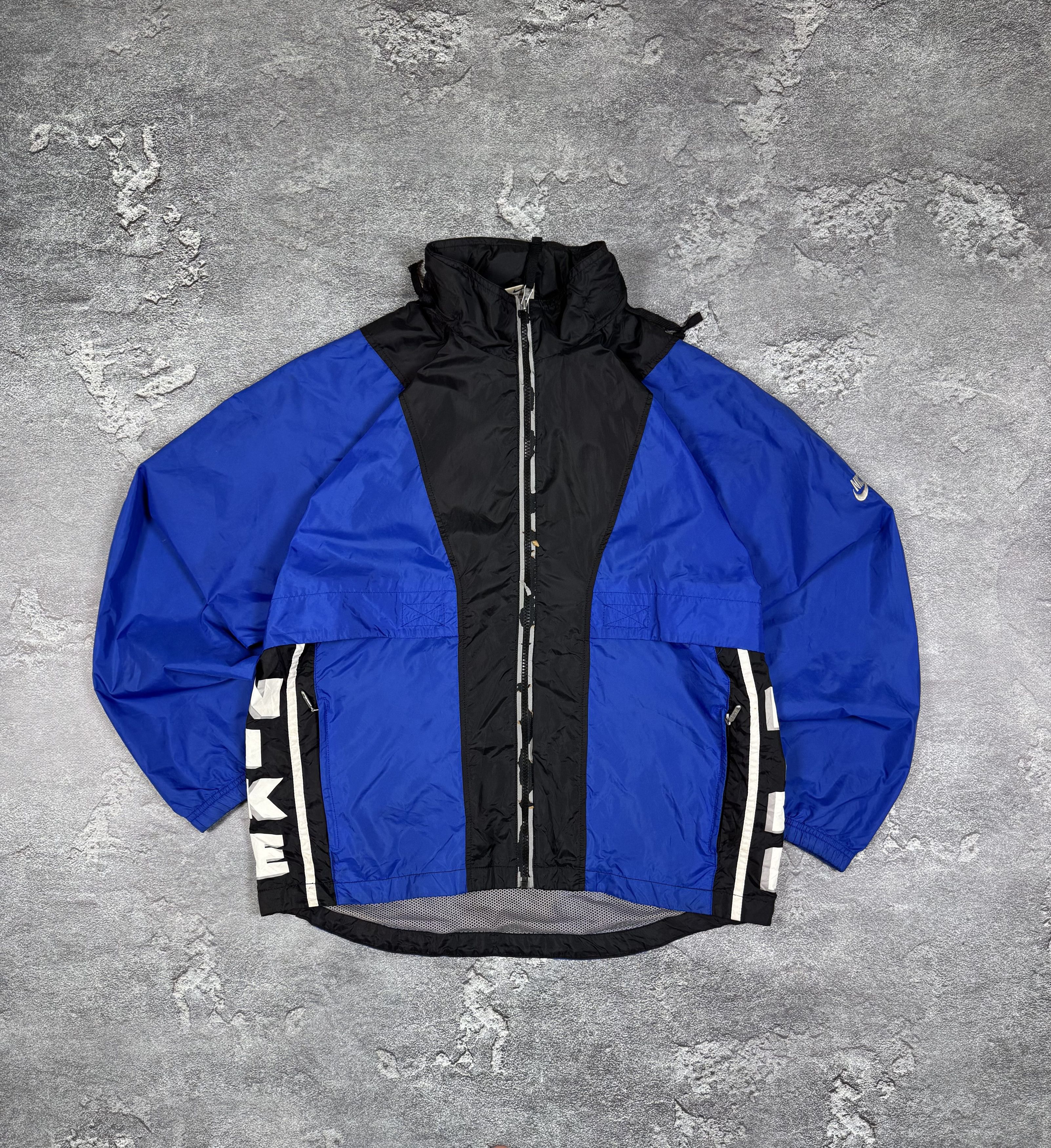 Nike ACG Nike ACG Nylon Logo Jacket If6WAS9 Y2K 2000s Size L Size US L / EU 52-54 / 3 - 1 Thumbnail