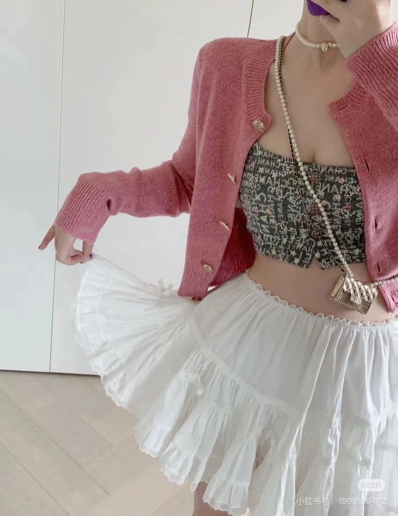 Chanel Chanel Flower glazed buckle pink round neck long sleeves Size XS / US 0-2 / IT 36-38 - 8 Thumbnail