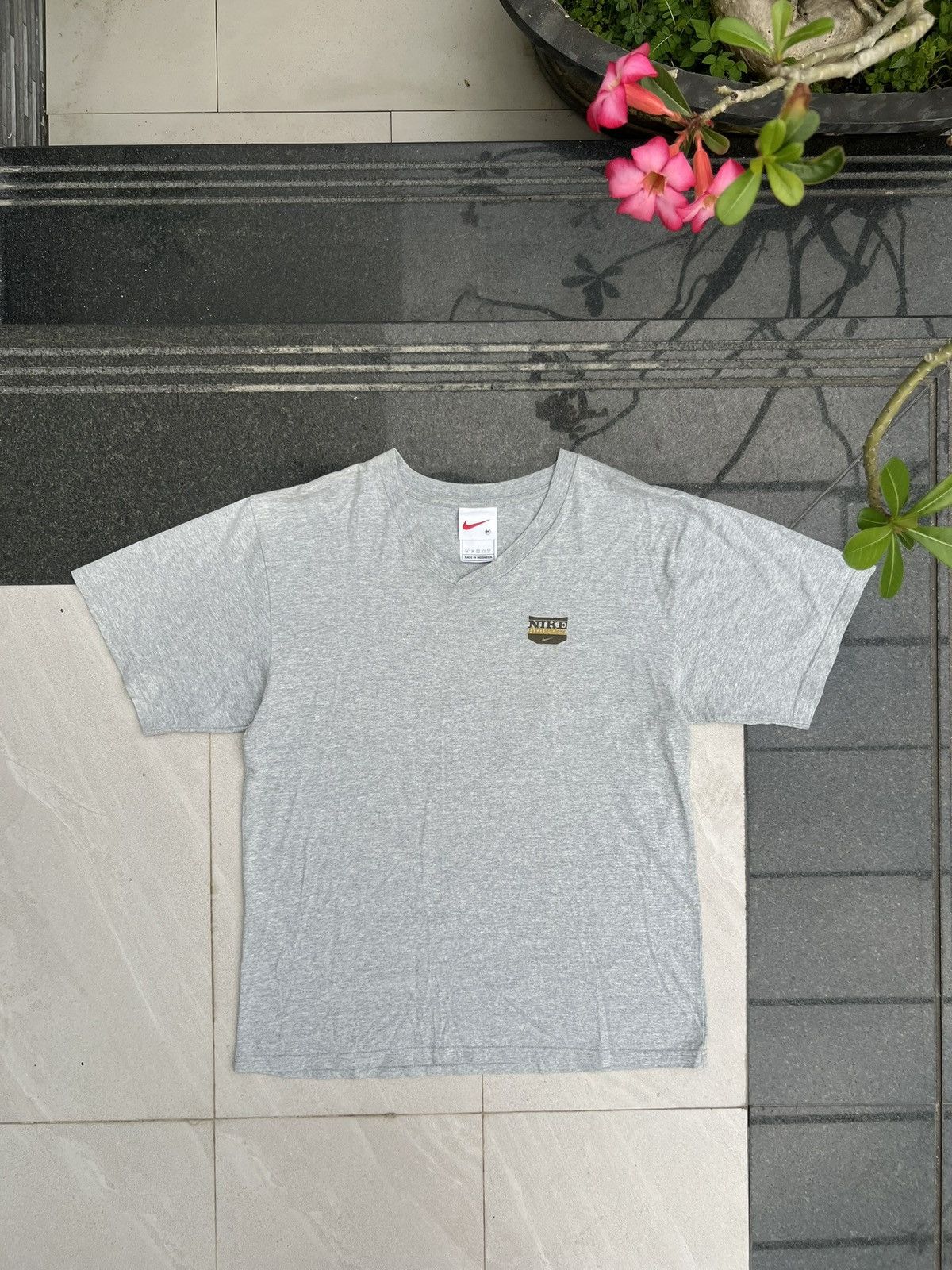 Nike 90s Nike Athletic Vintage Y2K Oversized Retro Tee T-Shirt Size US M / EU 48-50 / 2 - 2 Thumbnail