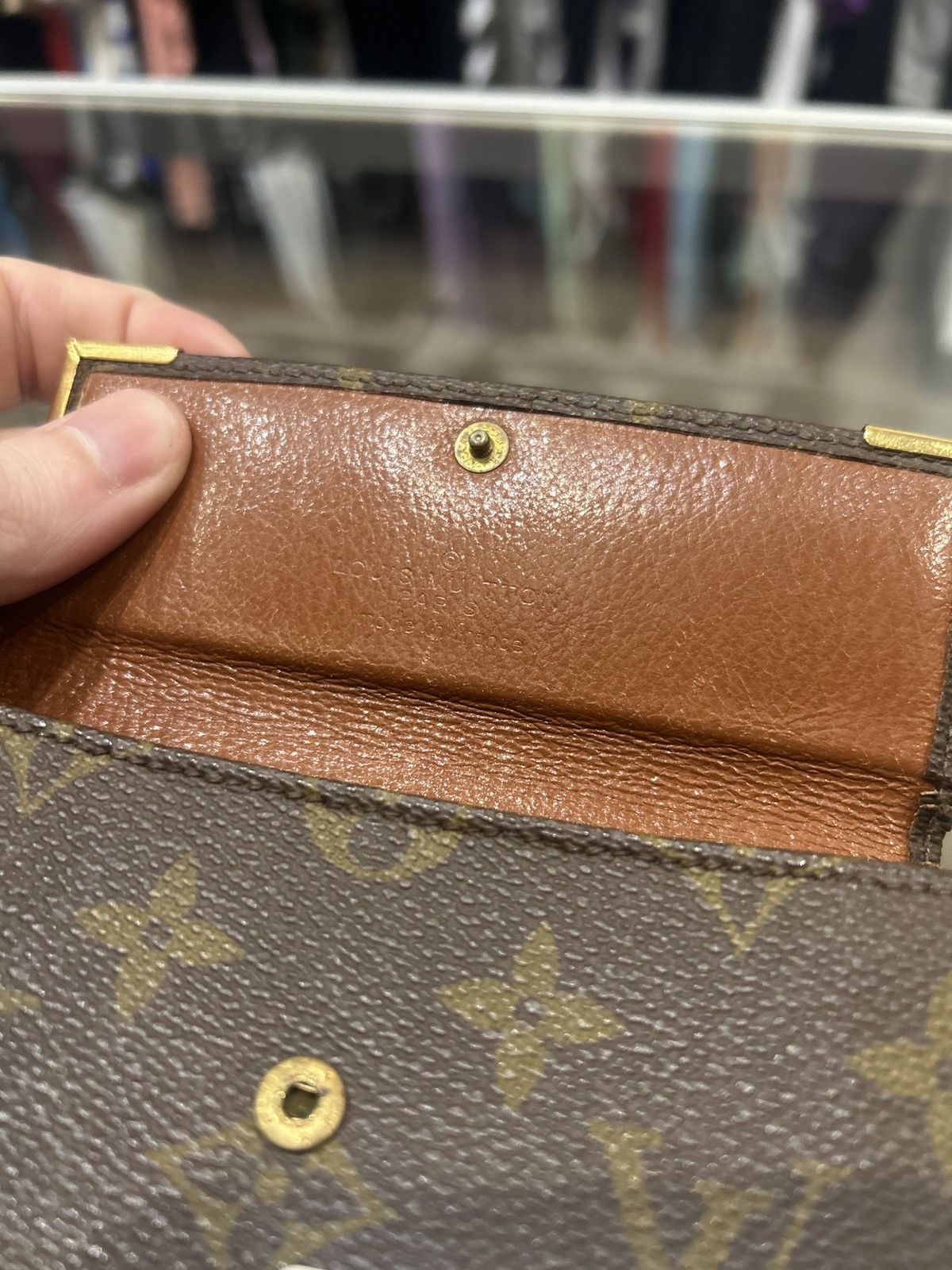 Louis Vuitton Louis Vuitton Monogram Coin Pouch Size ONE SIZE - 4 Thumbnail