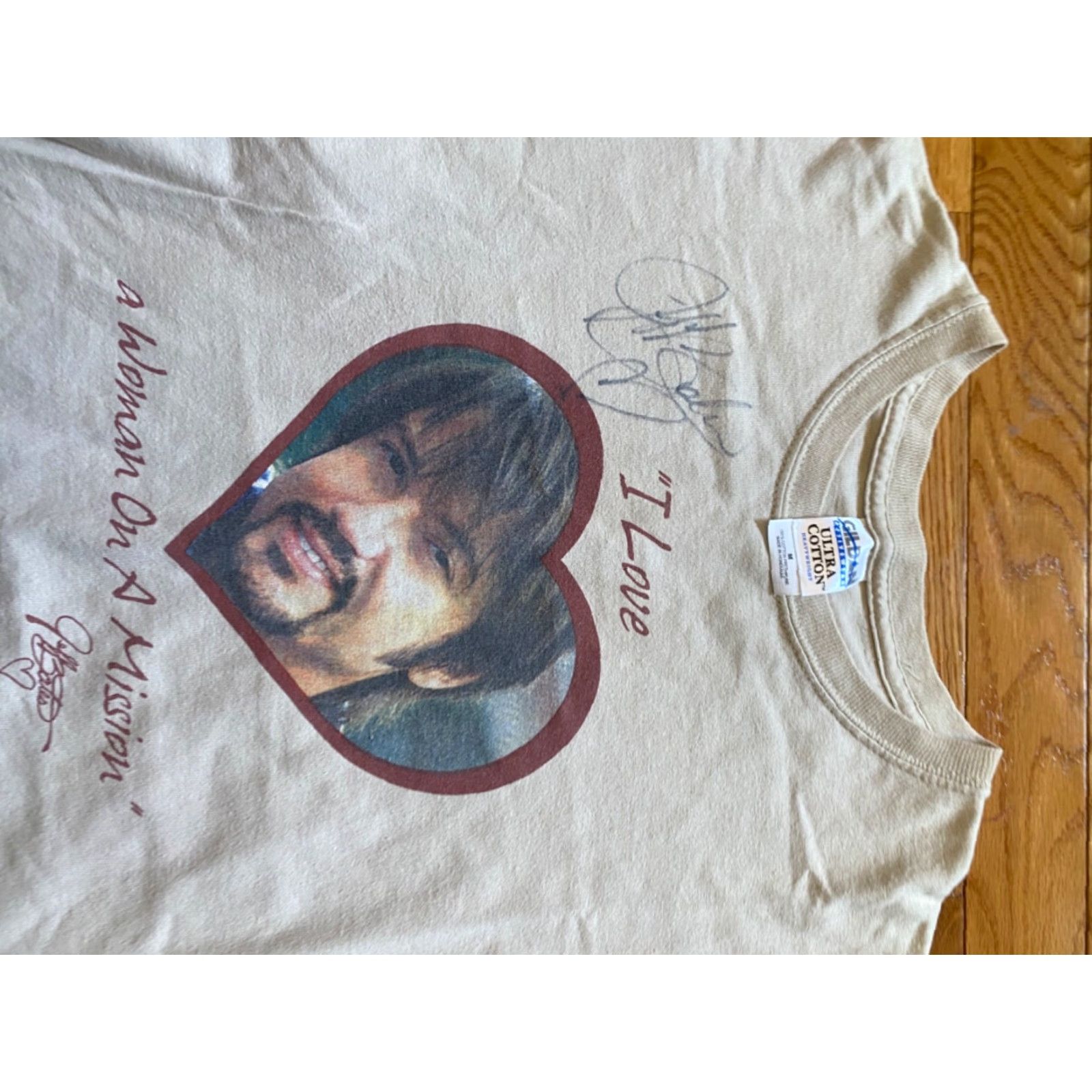 Vintage Jeff Bates Country Woman on a Mission Autographed Tee Shirt M & M Shirt Unisex Adults Regular Medium Light Gray Cotton T-Shirt Signed 90s Theme Mens Size US M / EU 48-50 / 2 - 3 Thumbnail