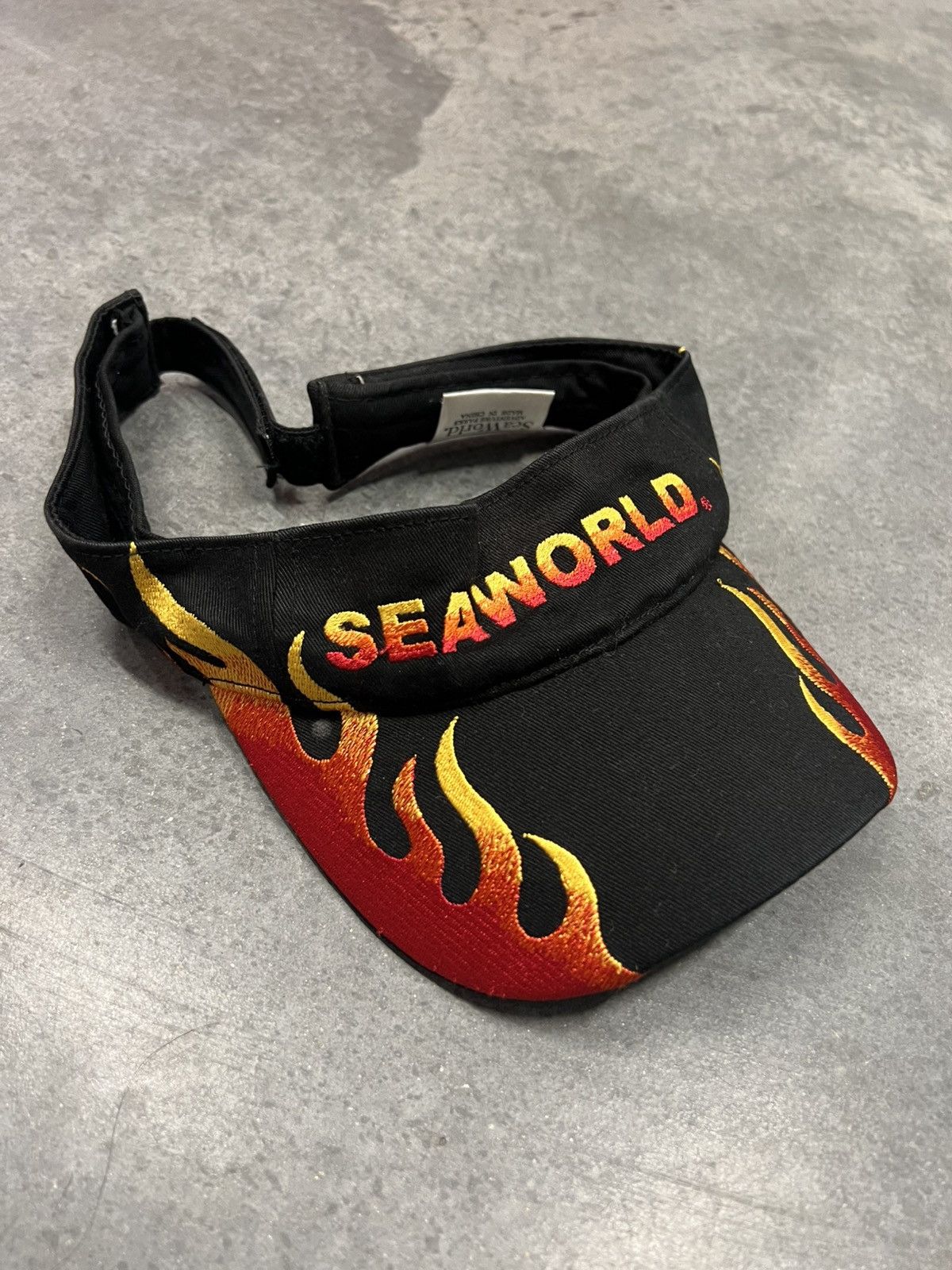 Vintage Y2K 2000's VTG Vintage Seaworld Flames Fire Retro Cap Hat Size ONE SIZE - 1 Thumbnail