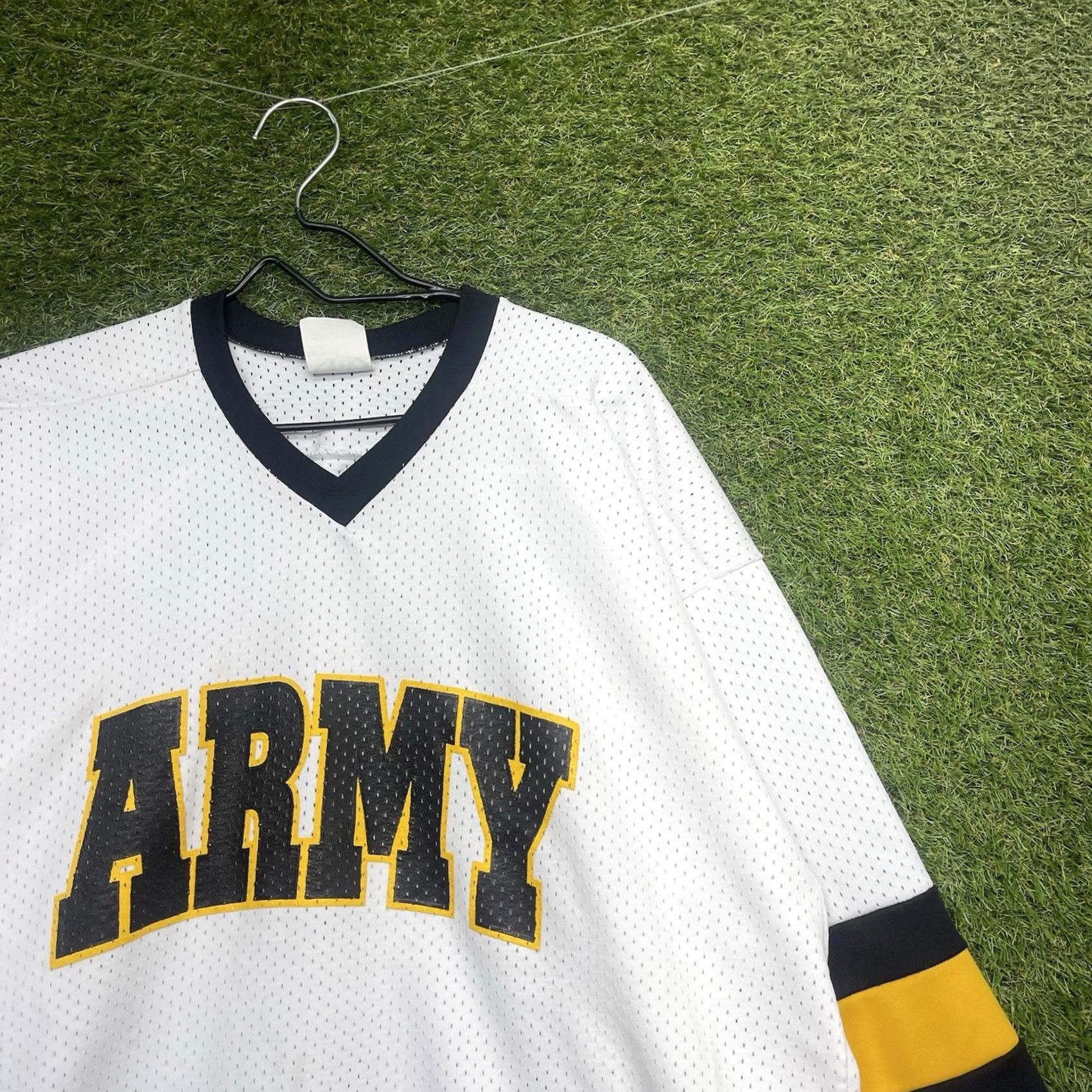 Vintage Vintage Army Hockey Jersey Mens L 52 White United States Jersey, 100% Polyester, Long Sleeve, V-Neck, Activewear, Adidas-style no, Nike no Size US L / EU 52-54 / 3 - 3 Thumbnail