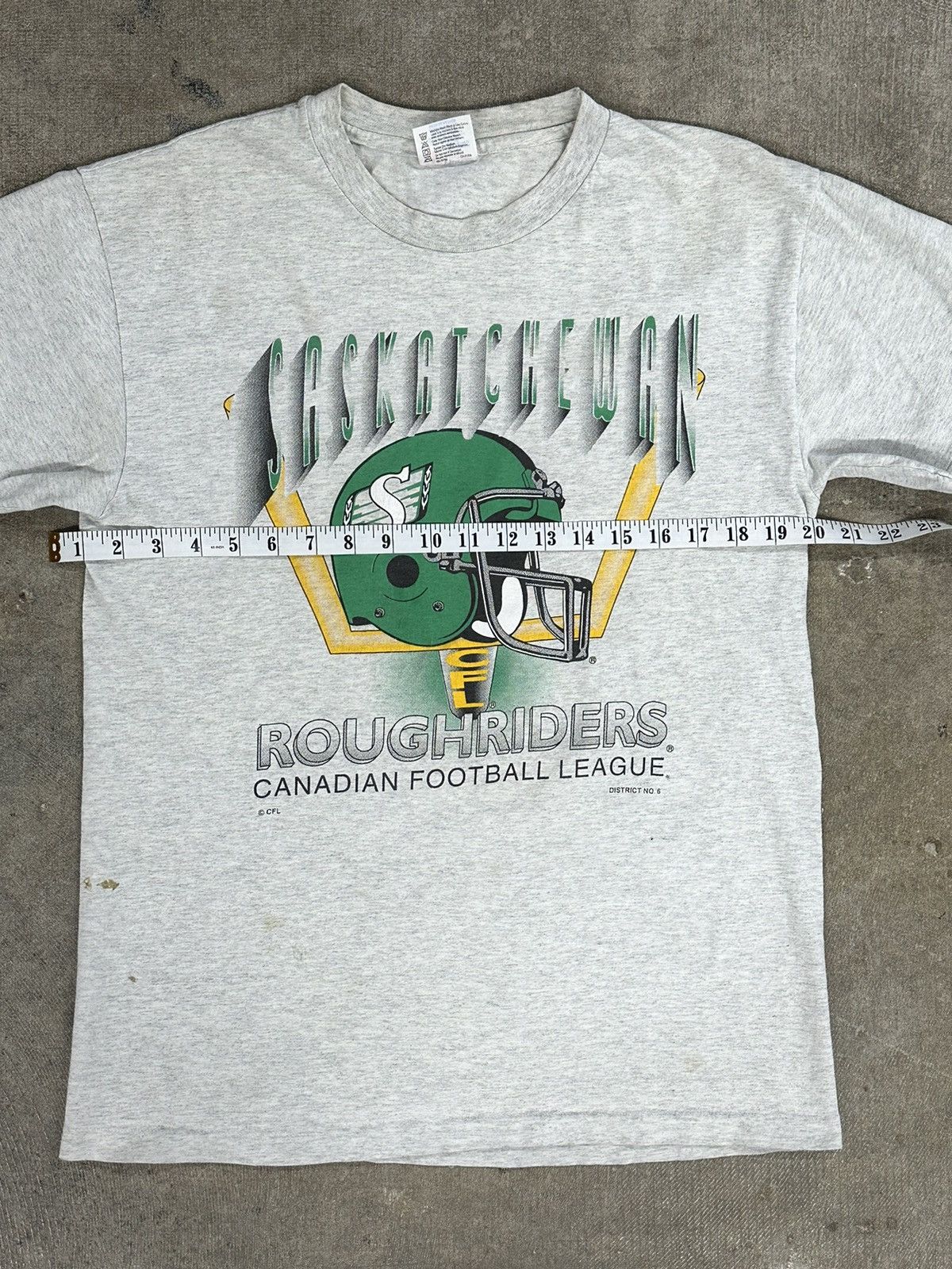 NFL × Vintage Vintage 90s CFL Saskatchewan Rough Riders T-Shirt Size US M / EU 48-50 / 2 - 11 Thumbnail