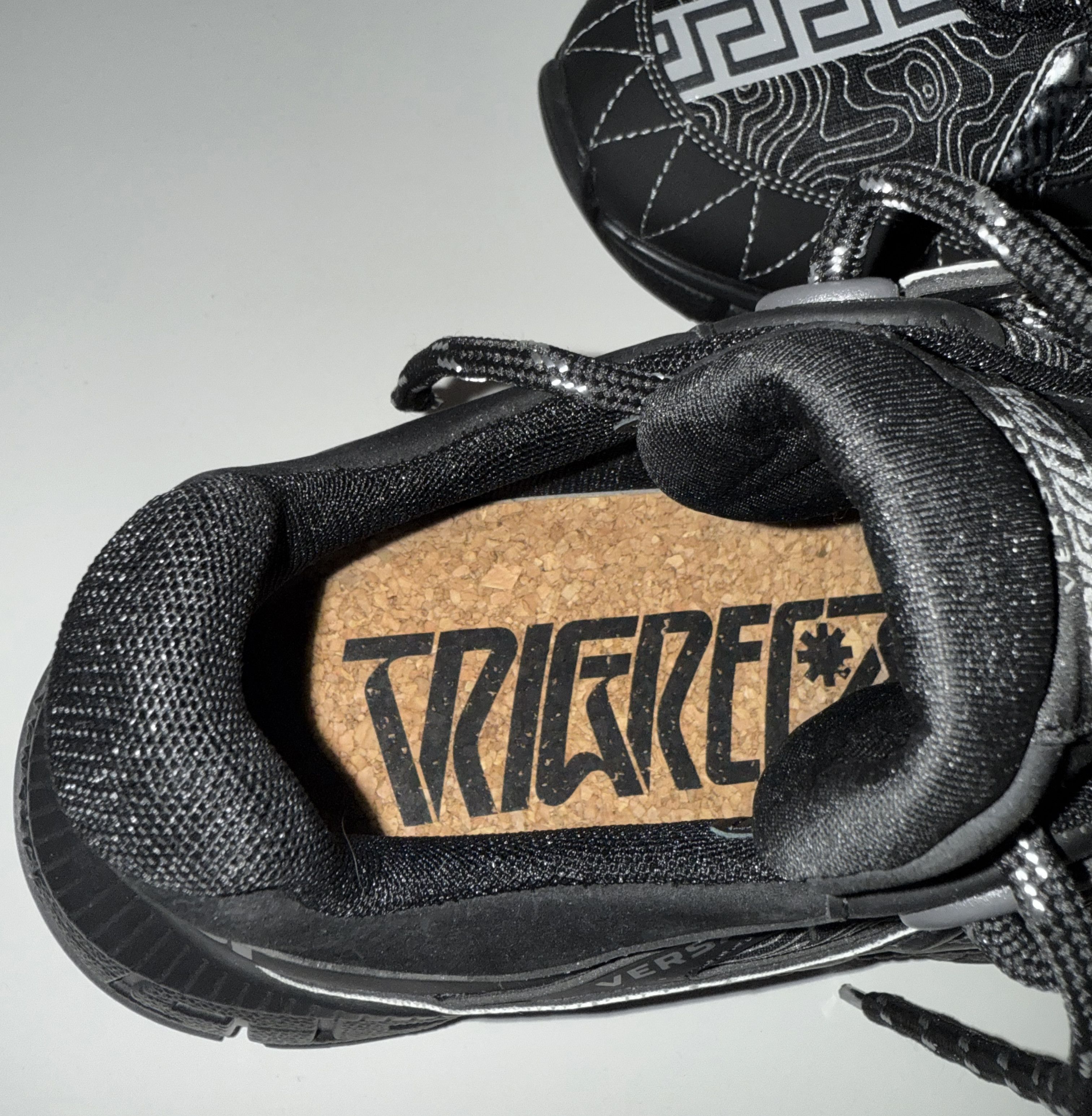 Versace Trigreca Sneakers Size US 12 / EU 45 - 6 Thumbnail