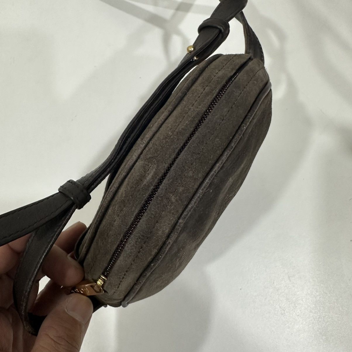 Loewe ‼️YES‼️ VINTAGE LOEWE SUEDE LEATHER CROSSBODY SLING BAG Size ONE SIZE - 6 Thumbnail