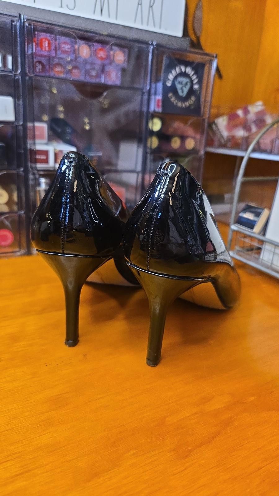 Vince Camuto Vince Camuto Pumps Size: EU 37½ (US approx. 7–7.5) Size US 7 / IT 37 - 4 Thumbnail