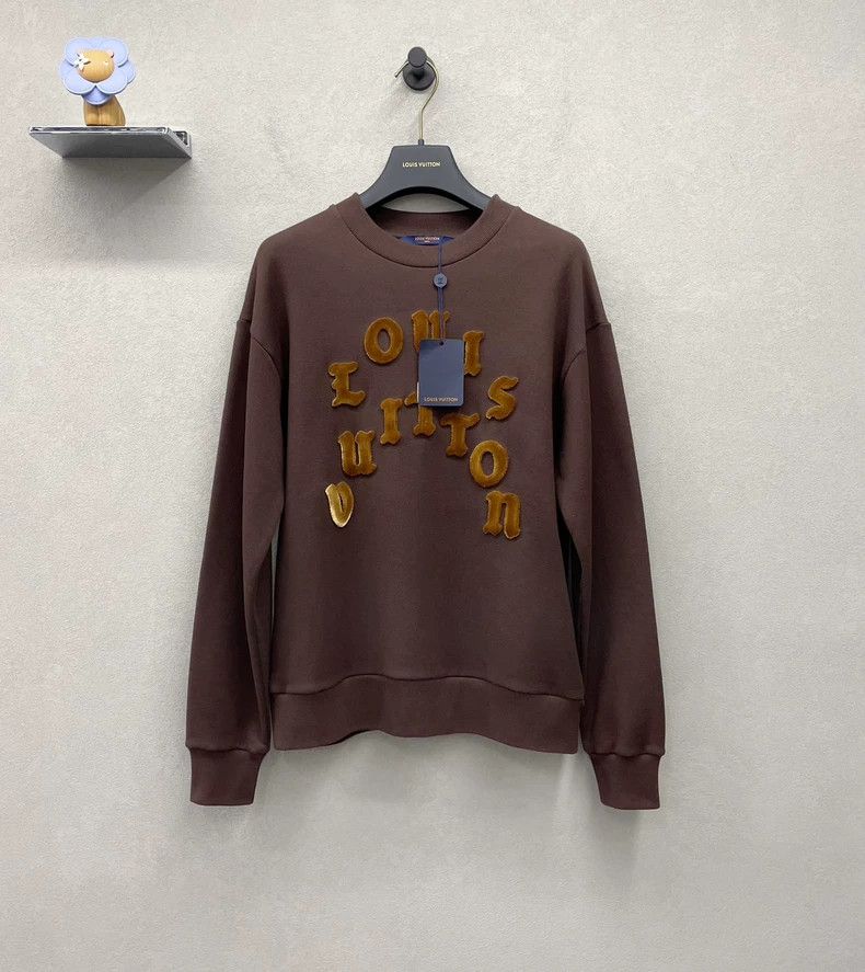 Louis Vuitton Louis Vuitton Chocolate monogram logo sweatshirt 2503-Nexta Size US XS / EU 42 / 0 - 1 Thumbnail