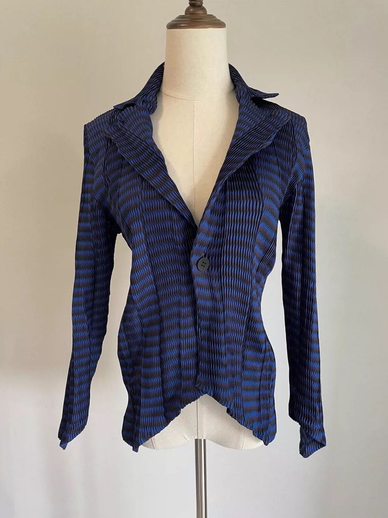 Issey Miyake Issey Miyake size:2 Blue main line 3D stereoscopic pleated Size M / US 6-8 / IT 42-44 - 3 Thumbnail
