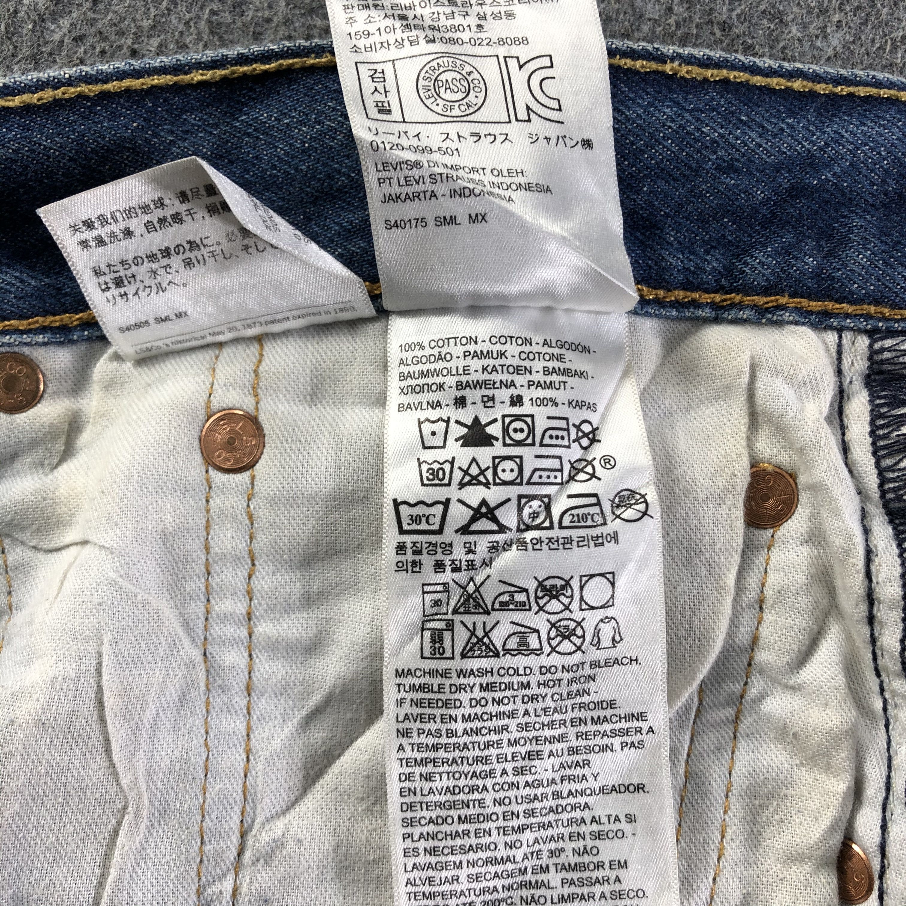 Levi's Vintage Blue Wash Levis 501 Jeans-J3072 Size US 41 - 13 Thumbnail