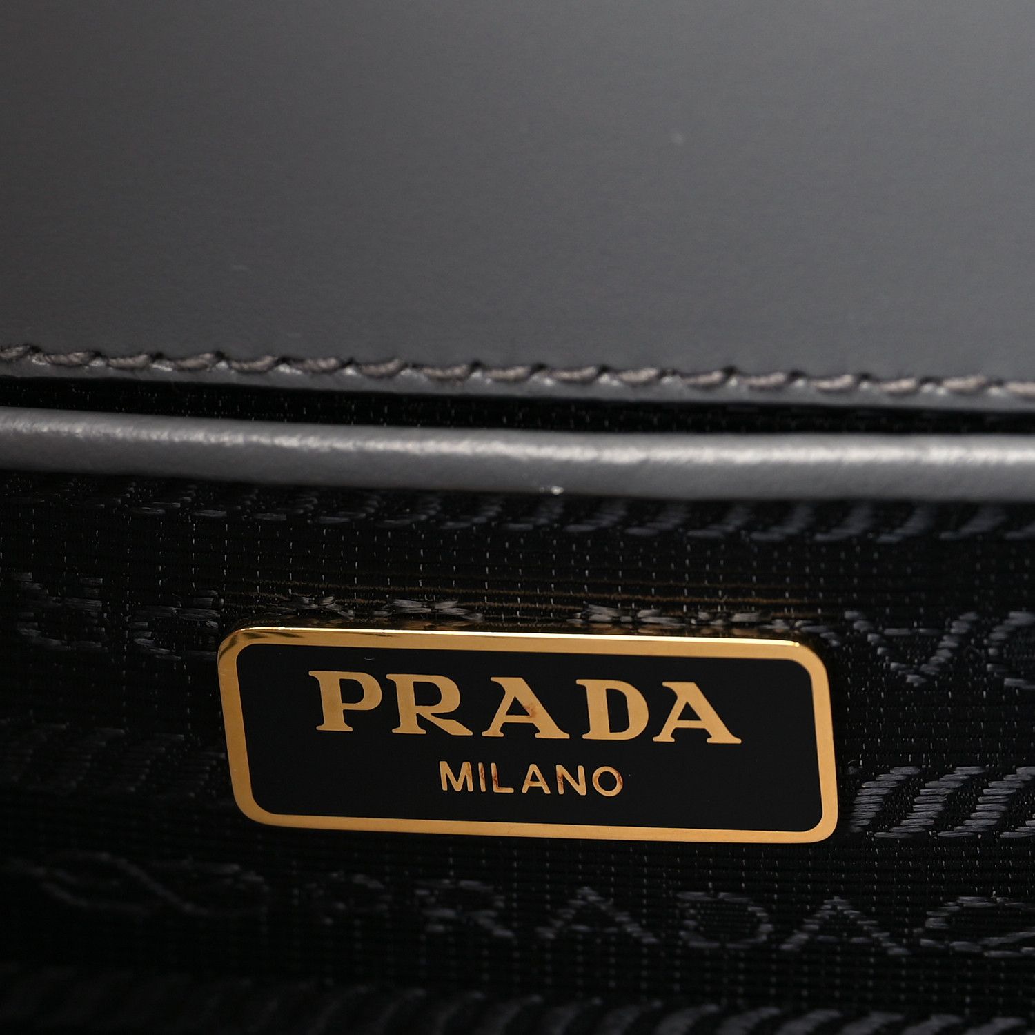 Prada o1srvl11e0624 Size: OS / Shoulder Bag in Grey Size ONE SIZE - 5 Thumbnail