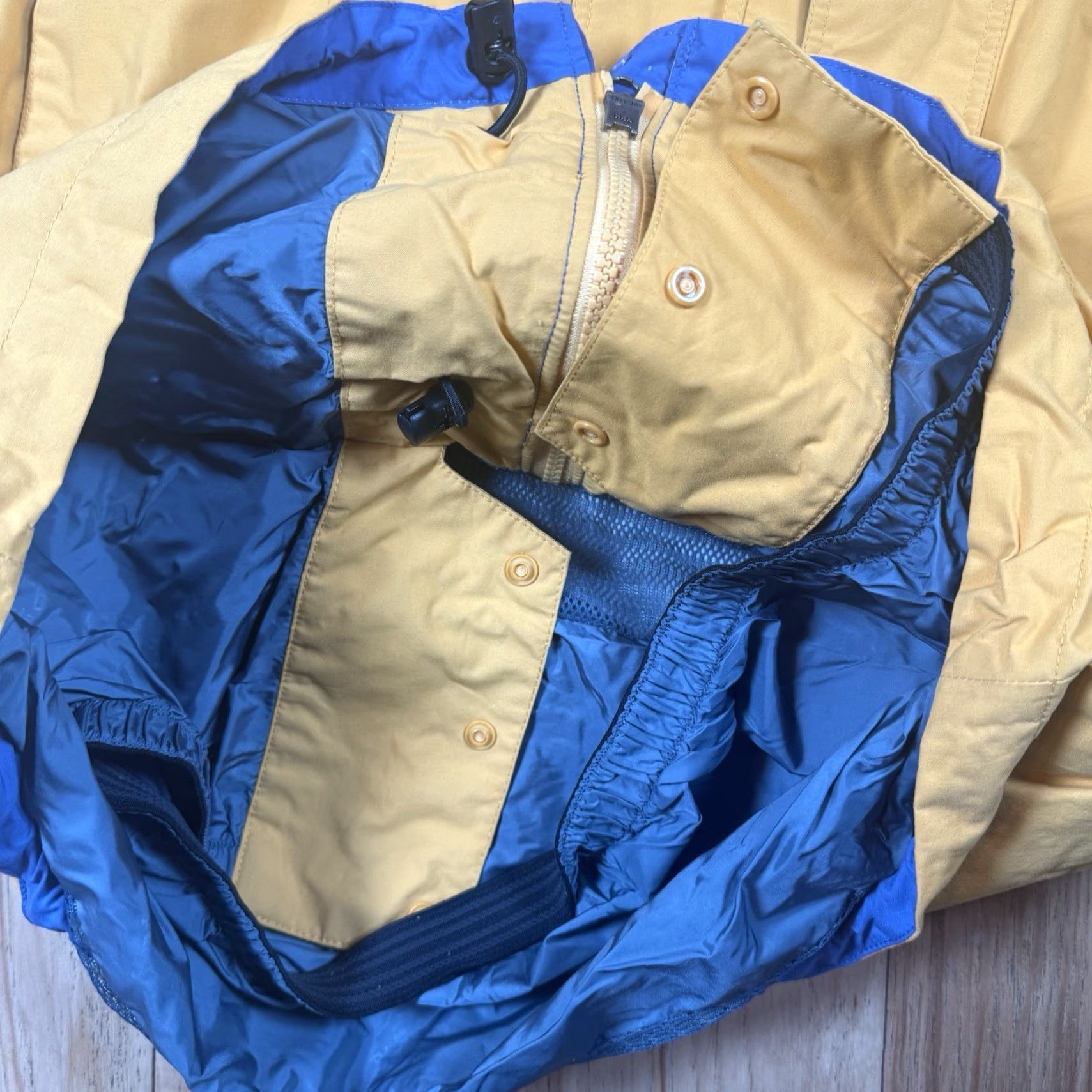 Patagonia VINTAGE Patagonia Jacket Mens XS Yellow Nitro II Snowboard Shell Windbreaker 90s Rain Coat Nylon Weather Windbreaker Mens XS Yellow 90s Size US XS / EU 42 / 0 - 7 Thumbnail